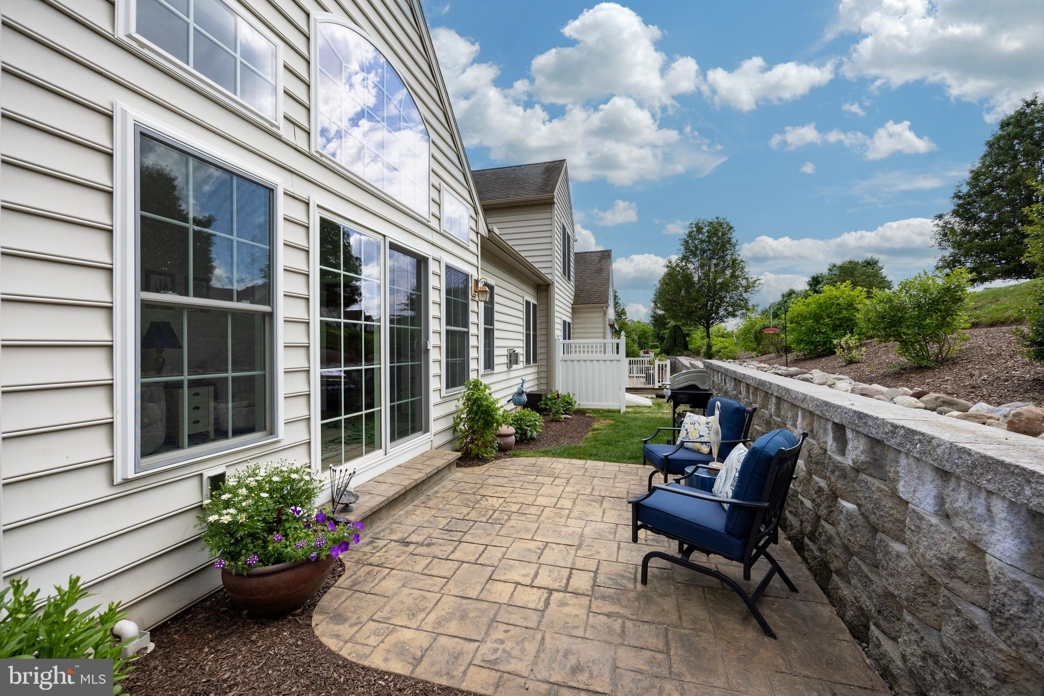 THE WOODS AT ROCK RAYMOND - Residential