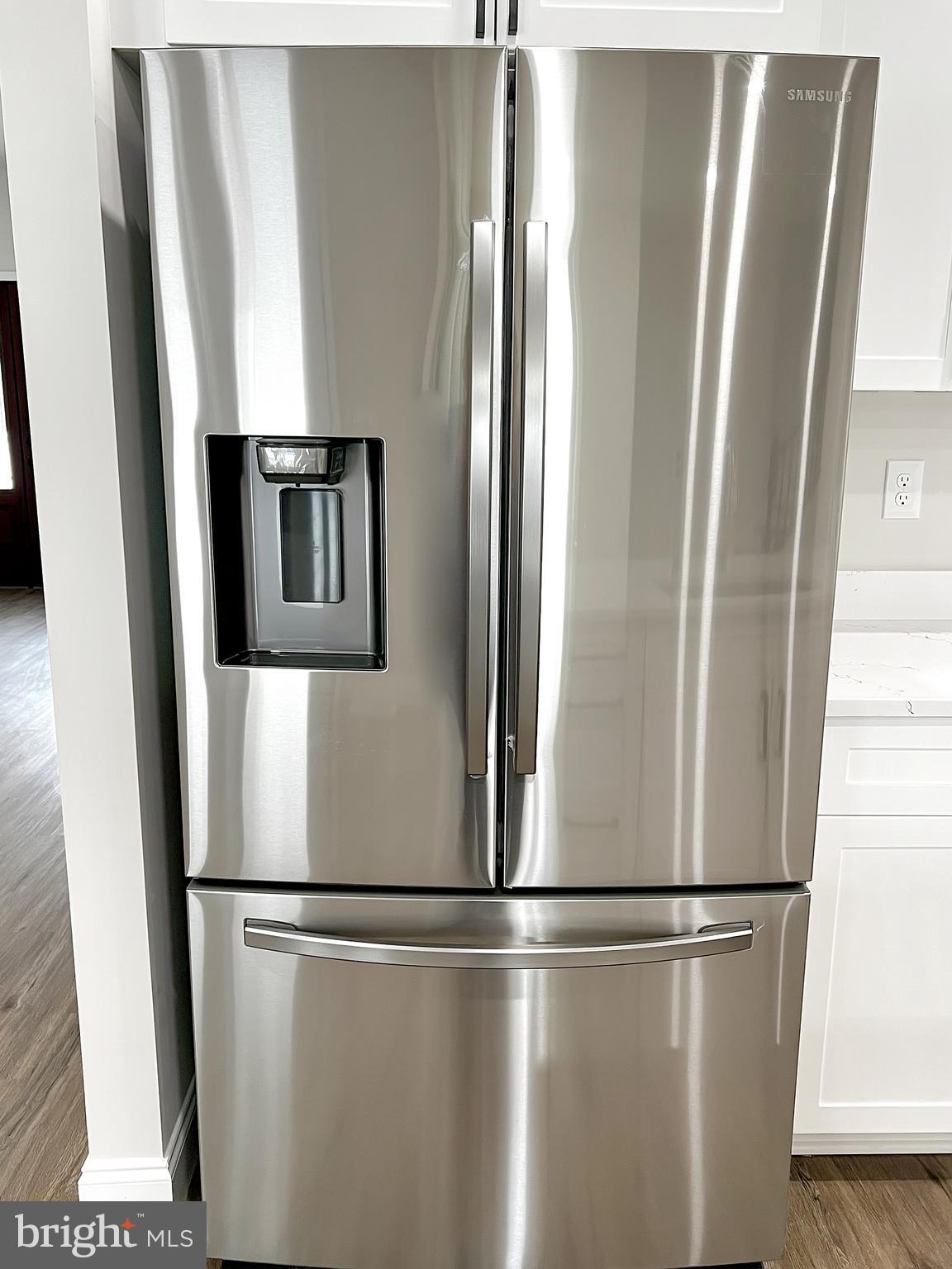 HOLLIS MANOR - Residential