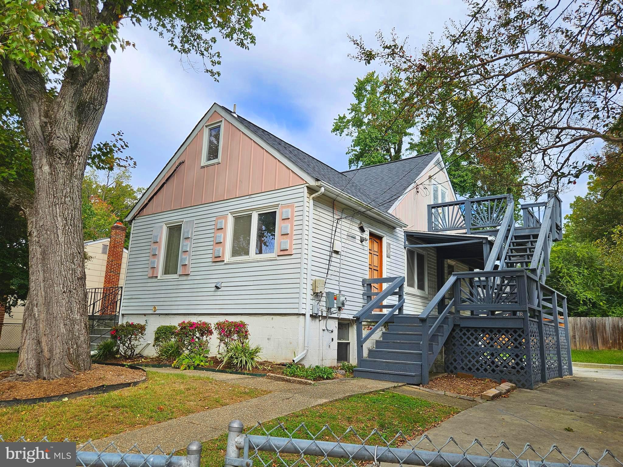 5016 DELAWARE PLACE