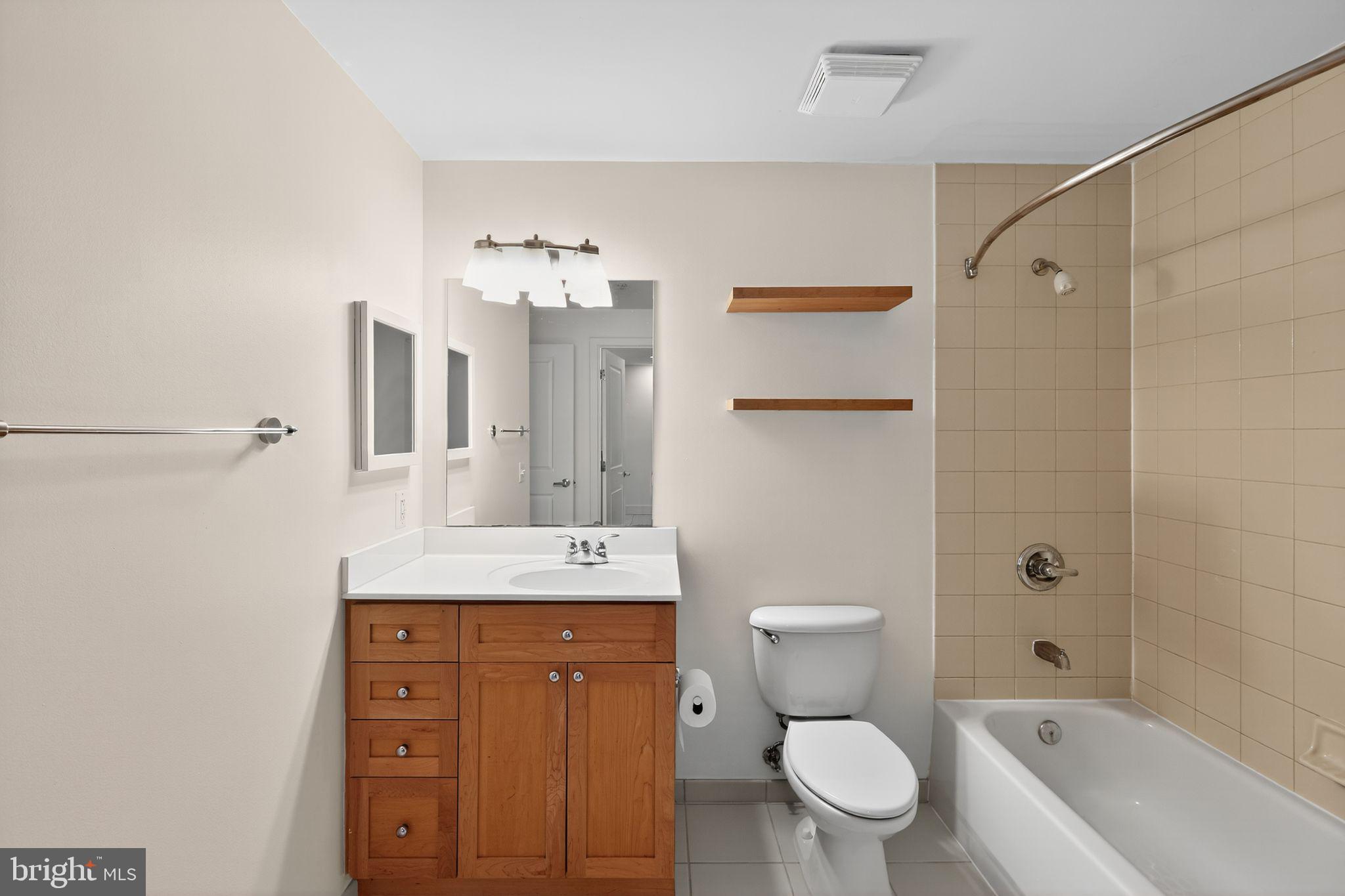 RADNOR - FORT MYER HEIGHTS - Residential