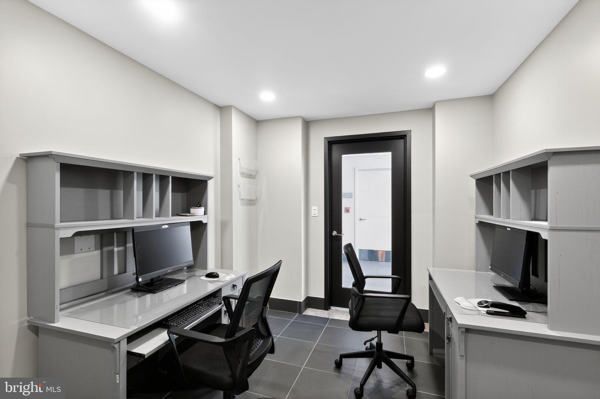 RADNOR - FORT MYER HEIGHTS - Residential