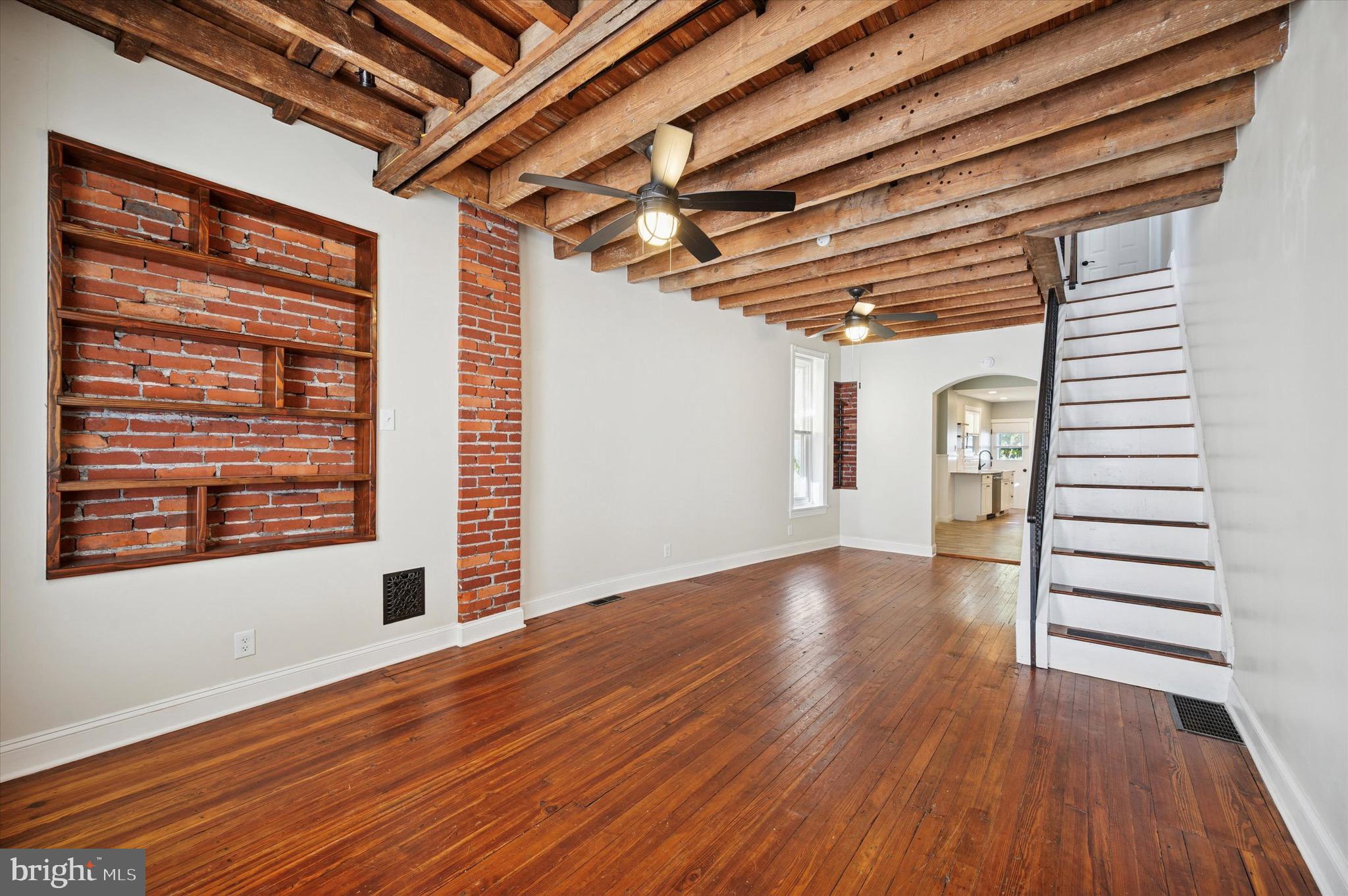 PORT RICHMOND - Residential