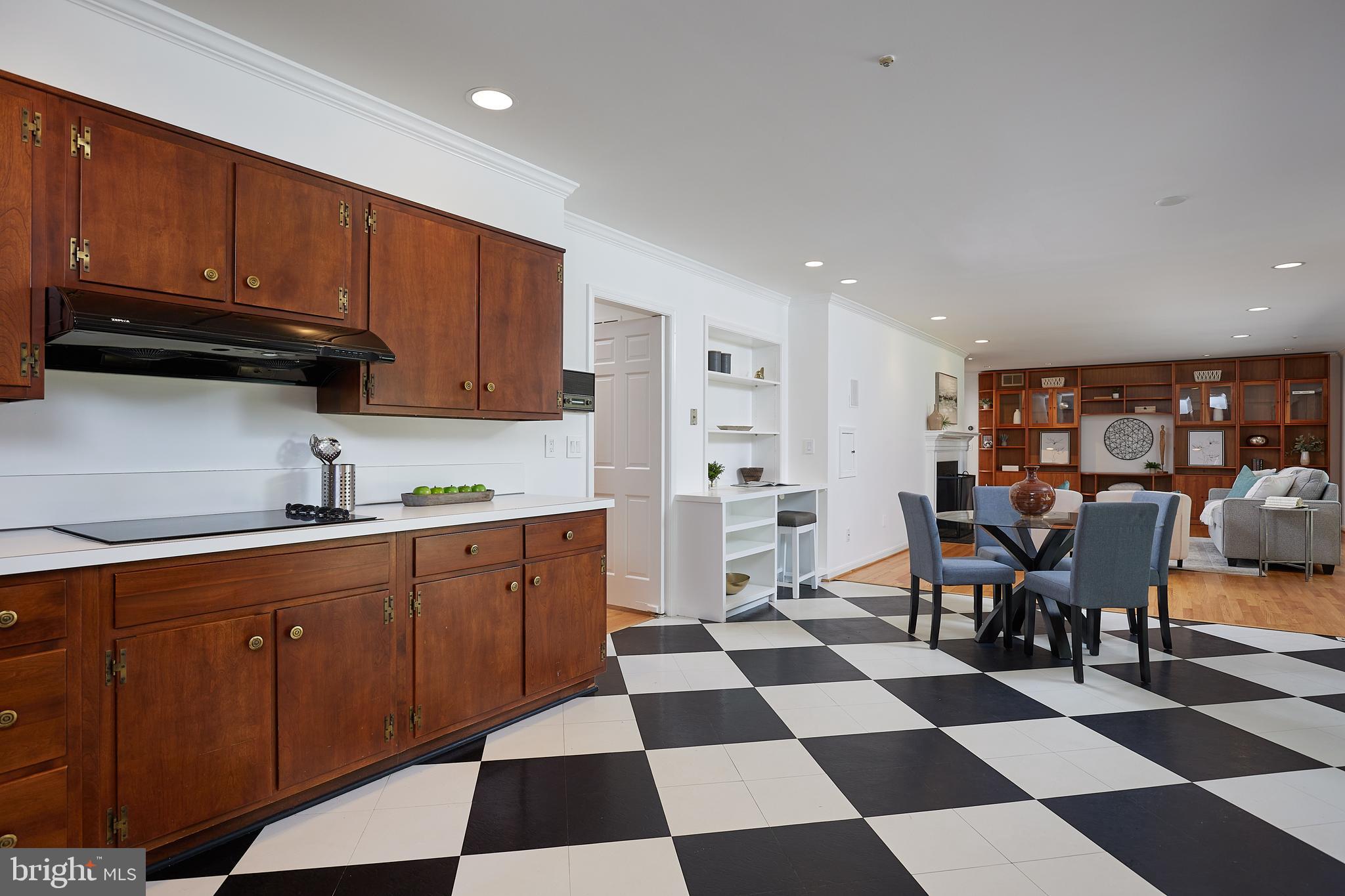 POTOMAC FALLS - Residential