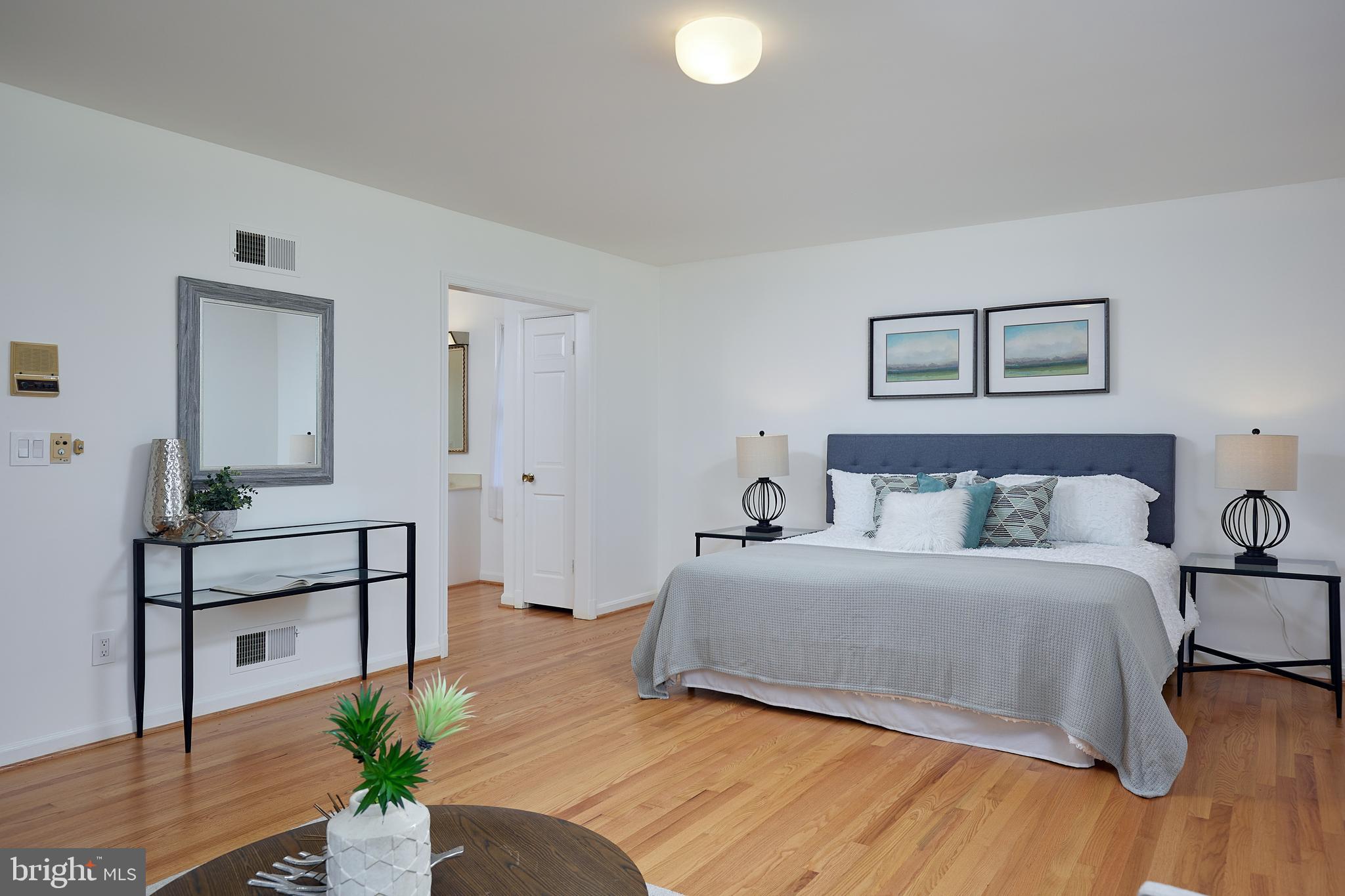 POTOMAC FALLS - Residential