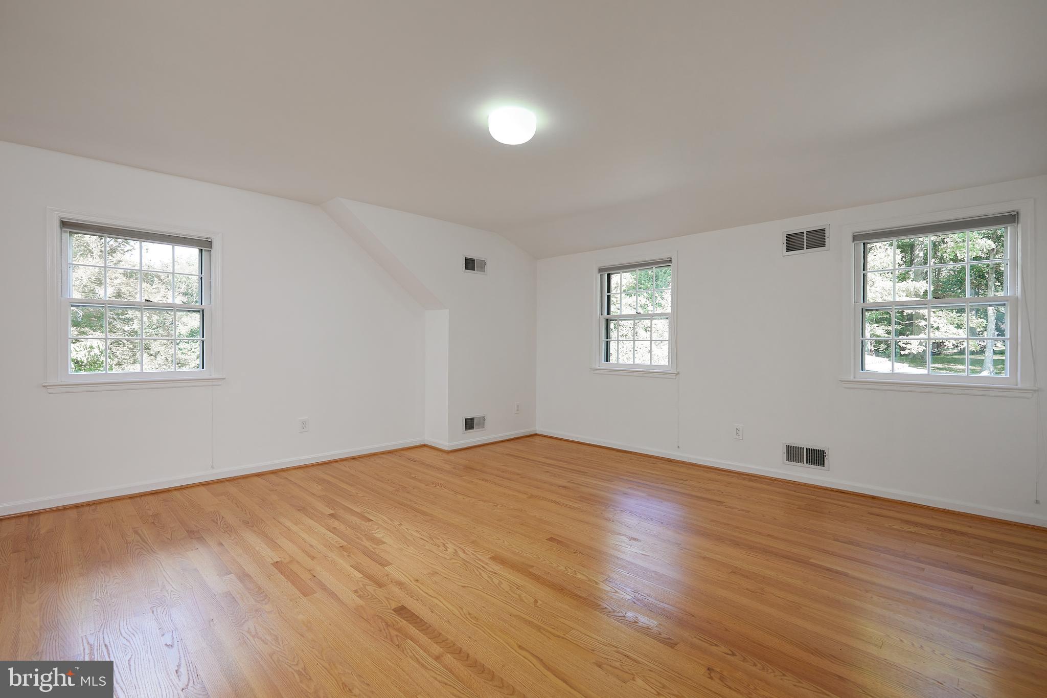 POTOMAC FALLS - Residential