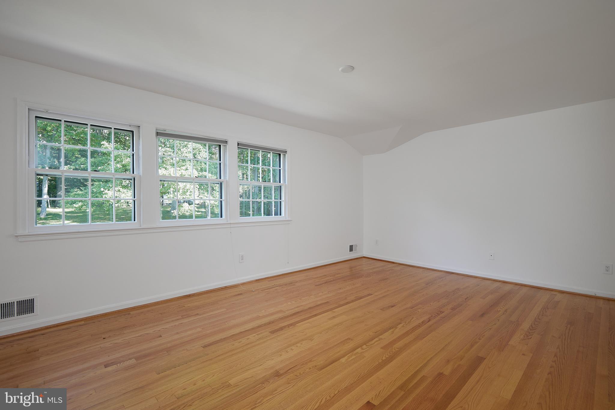 POTOMAC FALLS - Residential