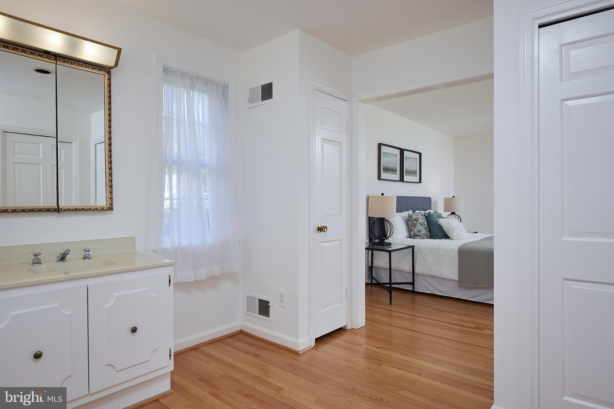 POTOMAC FALLS - Residential