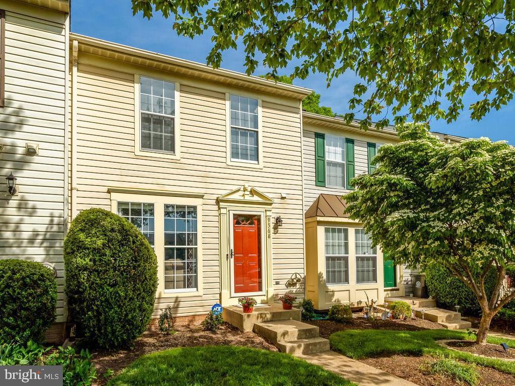 9568 BUTTONBUSH COURT