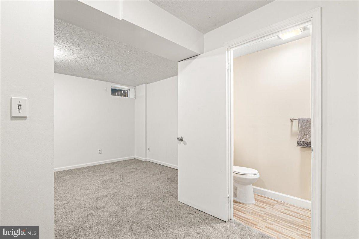 DAMASCUS MANOR - Residential