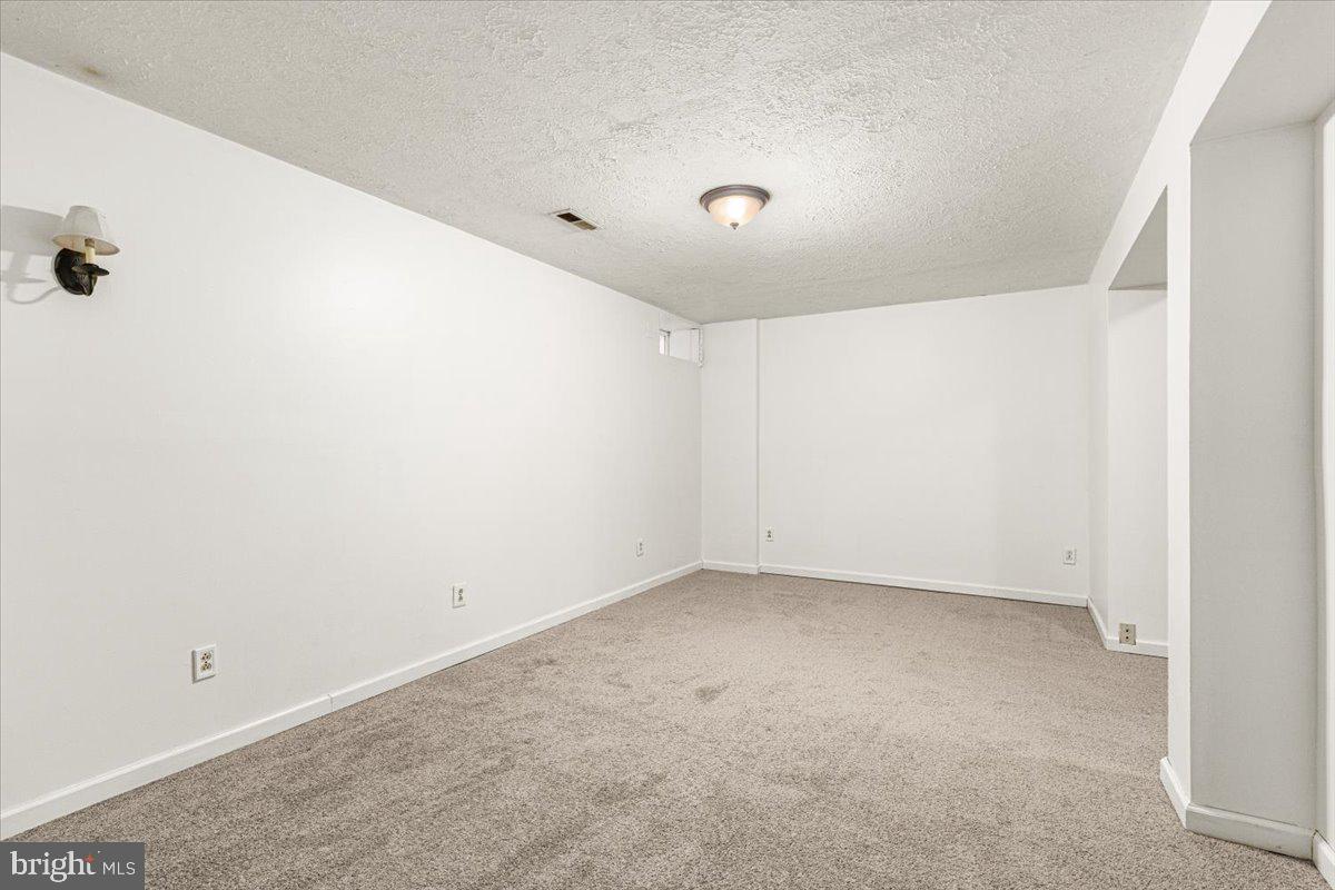 DAMASCUS MANOR - Residential