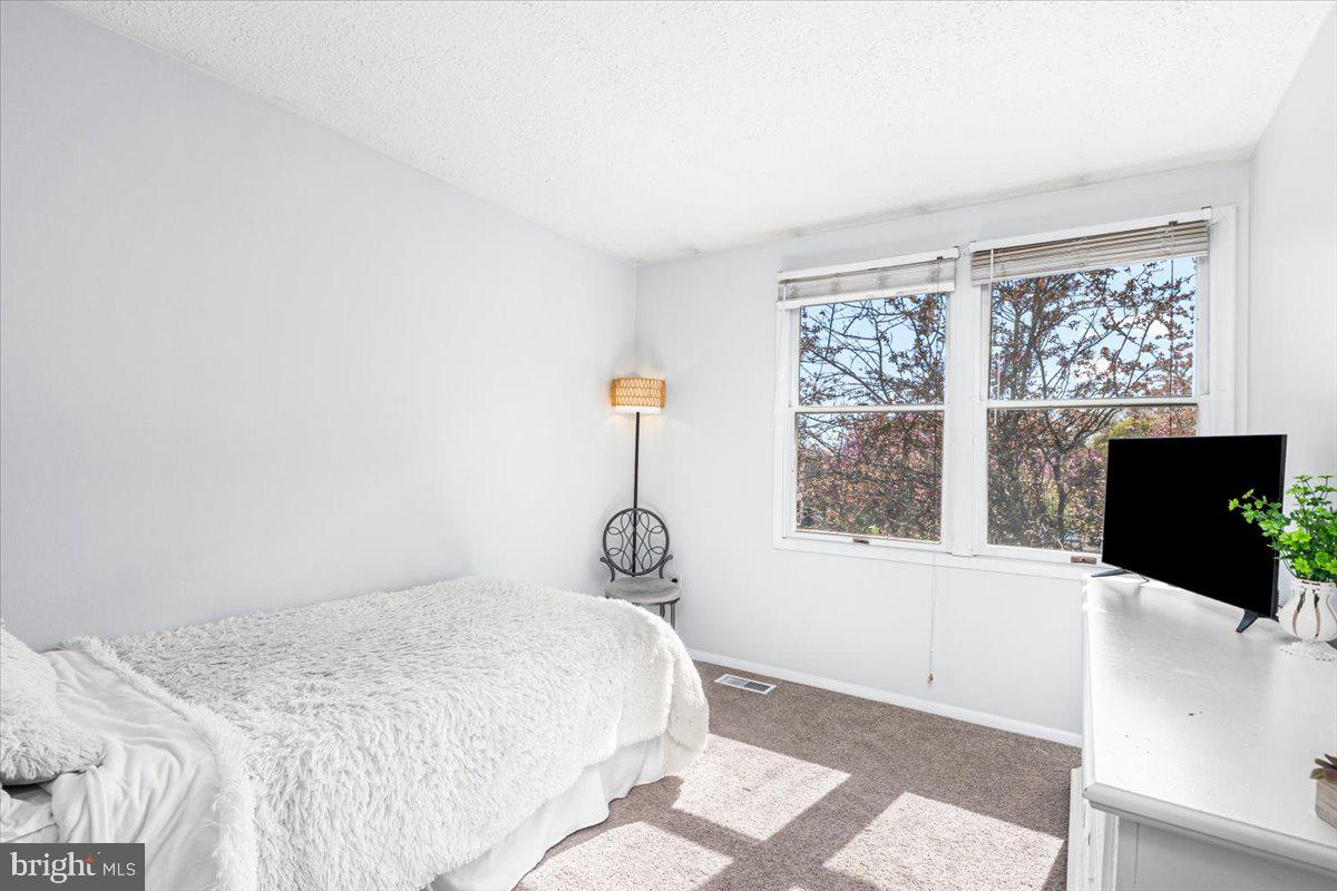 DAMASCUS MANOR - Residential