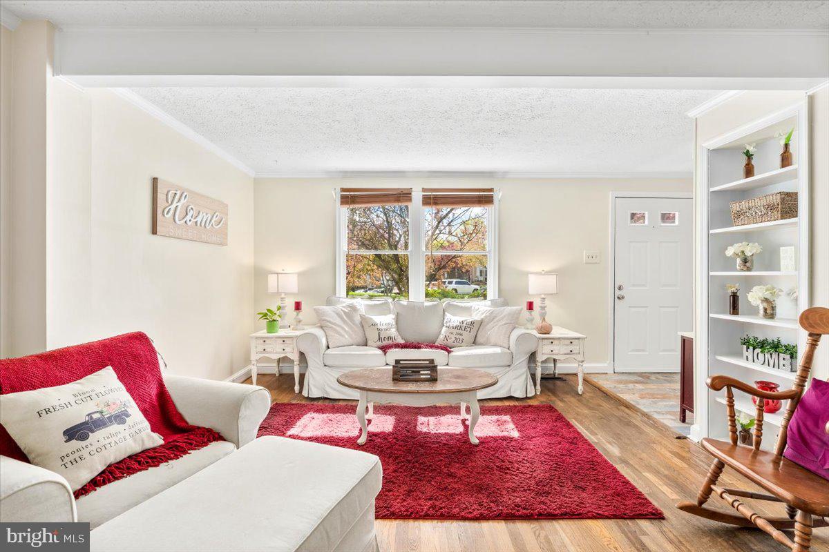 DAMASCUS MANOR - Residential