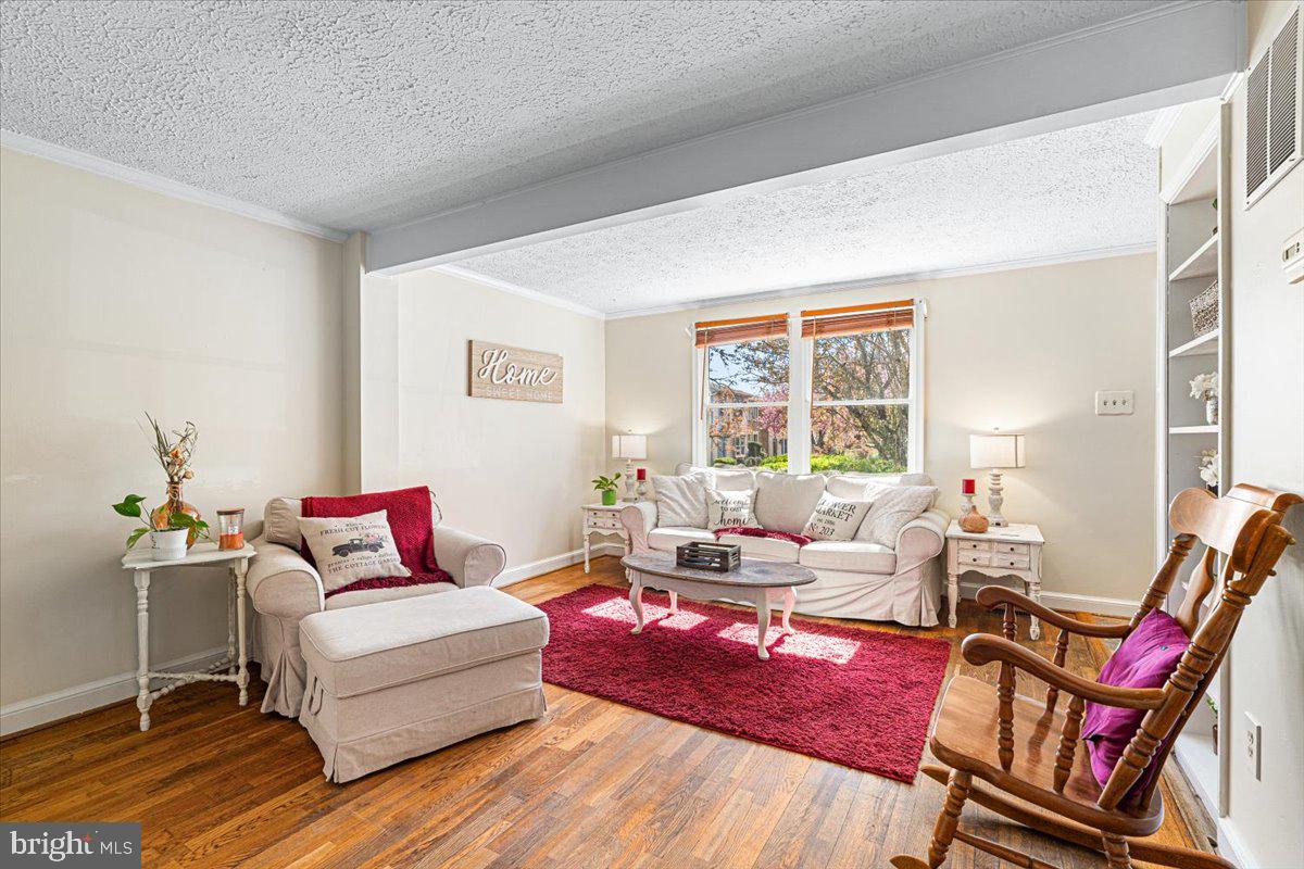 DAMASCUS MANOR - Residential