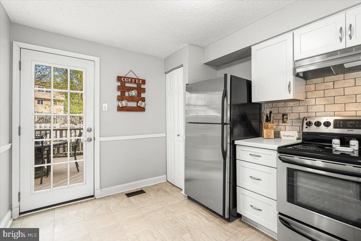 10307 RUNNING VALLEY LANE