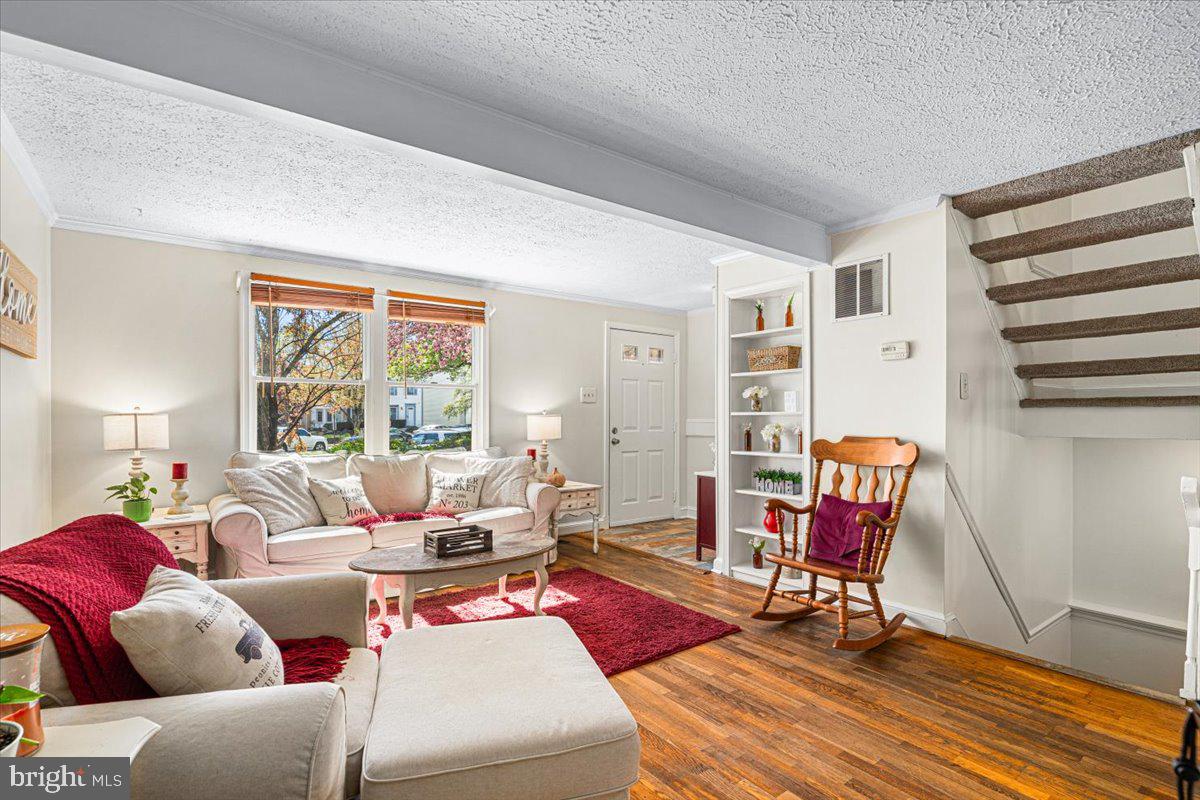 DAMASCUS MANOR - Residential