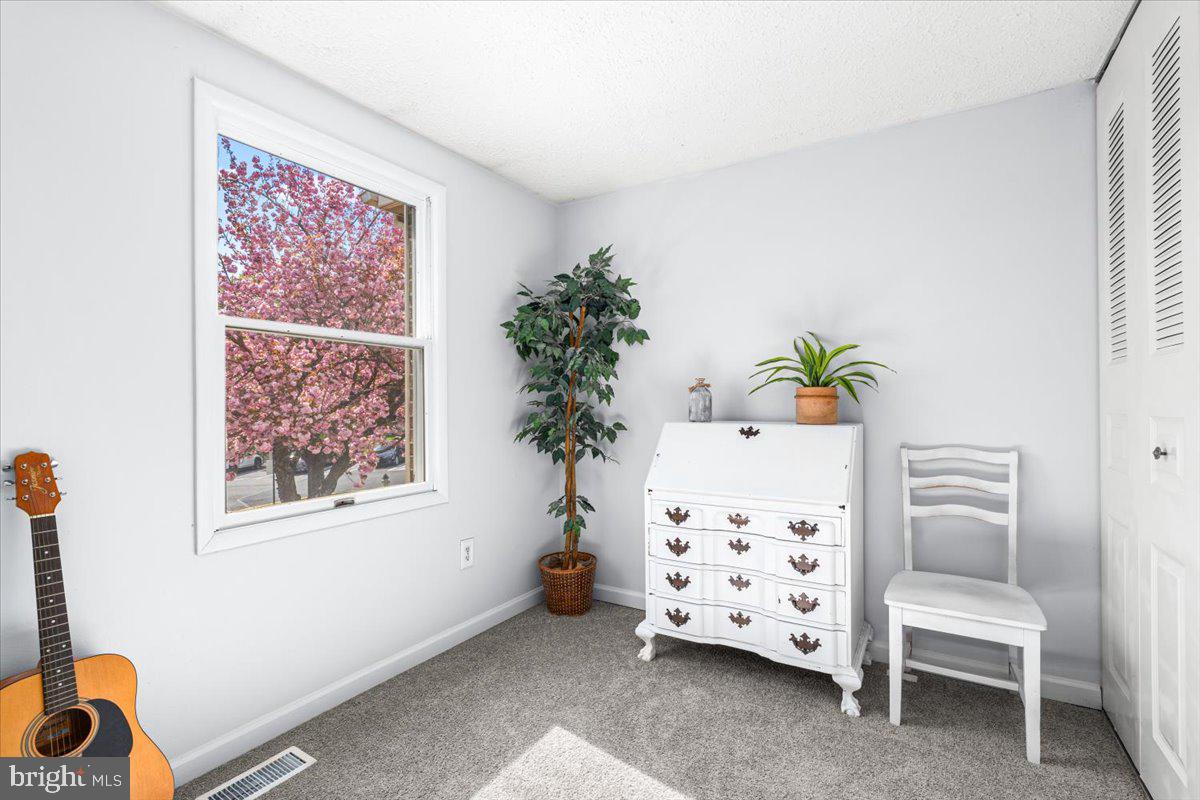 DAMASCUS MANOR - Residential