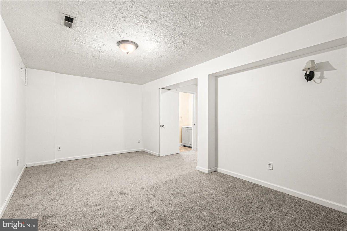 DAMASCUS MANOR - Residential