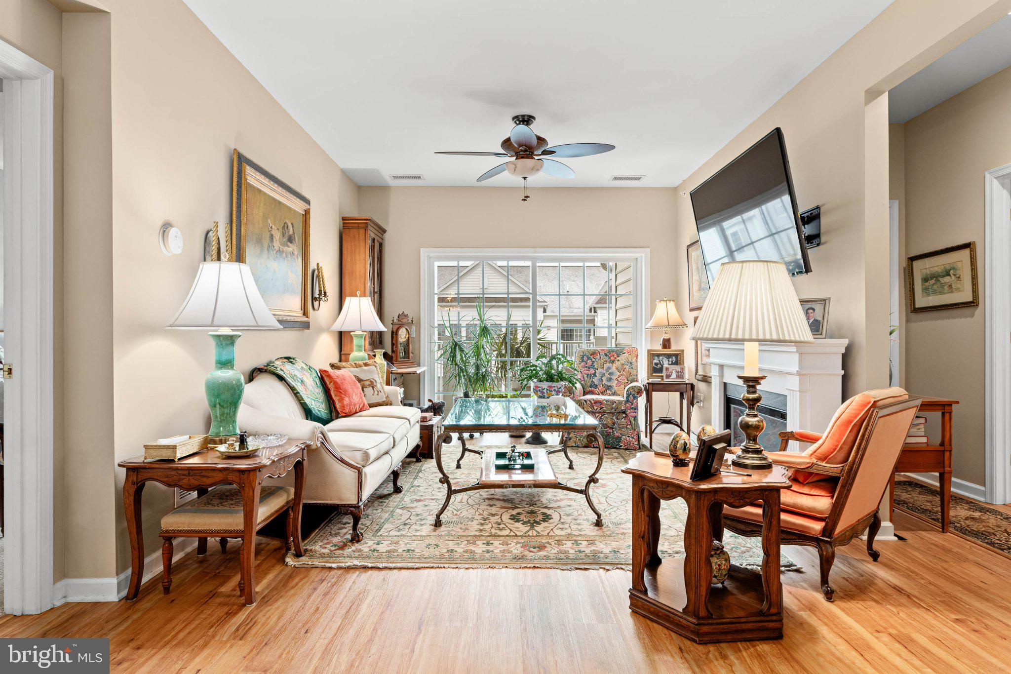 2406 LILAC COURT