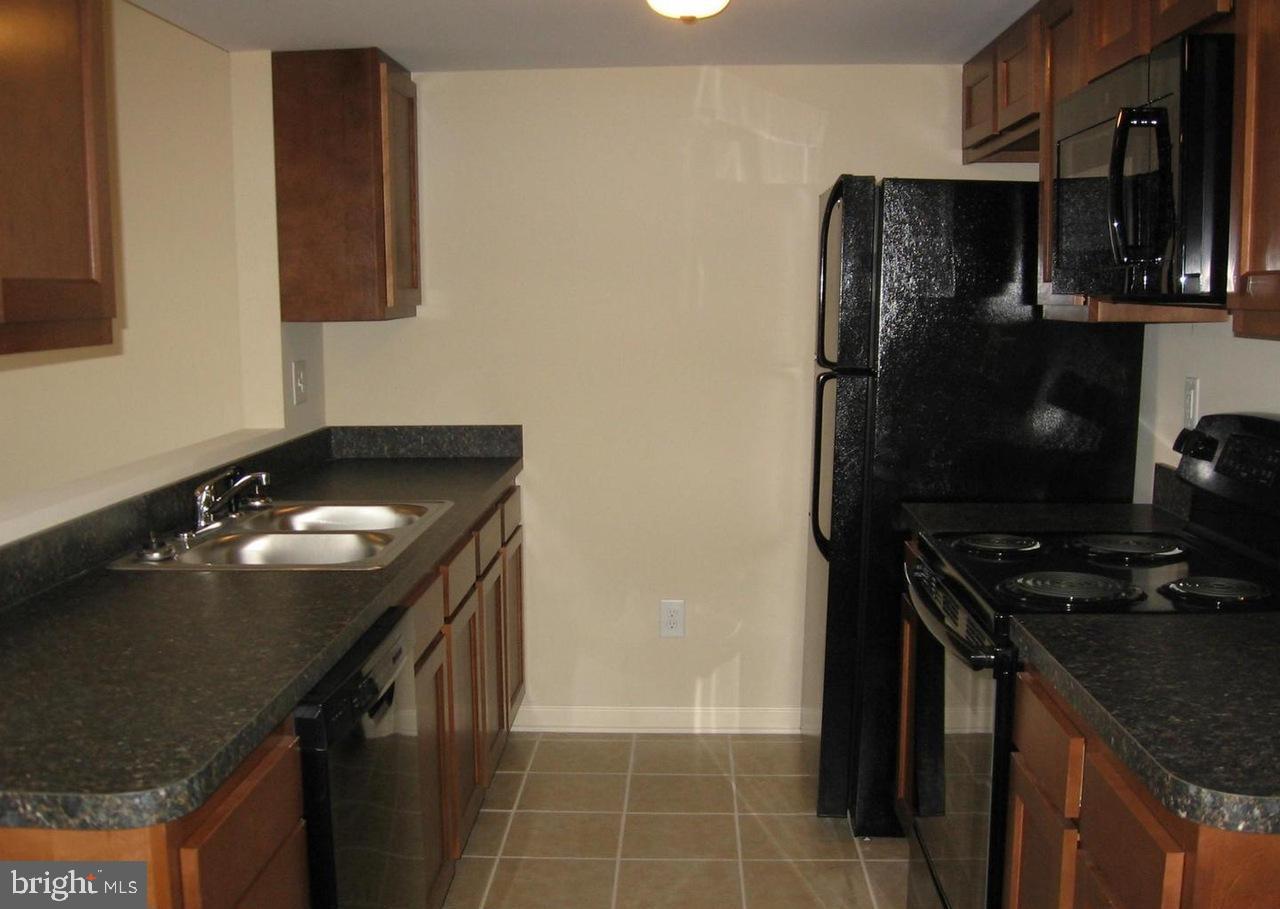 TABLER STATION MANOR - Residential