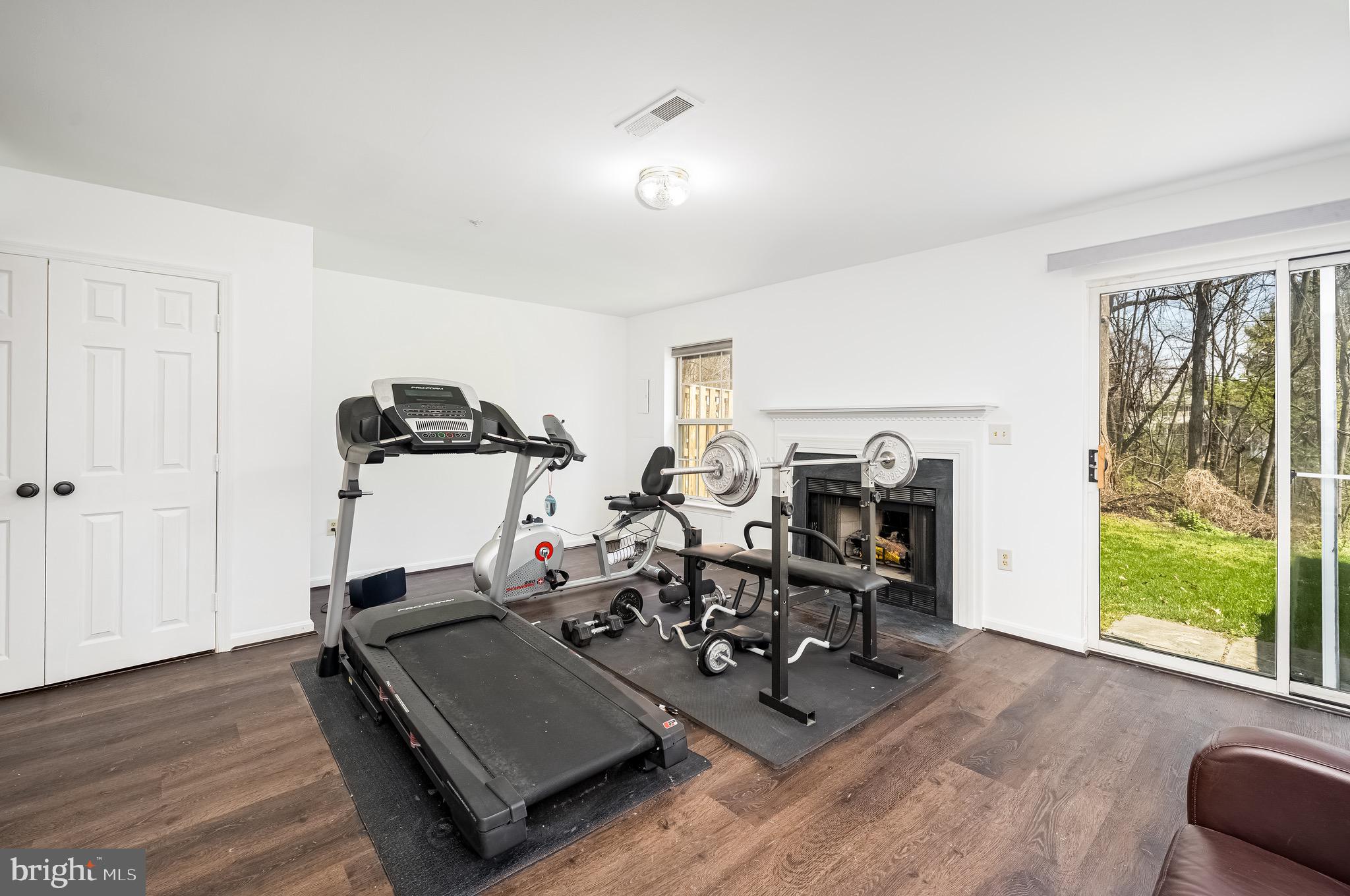 WOODVIEW VILLAGE - Residential