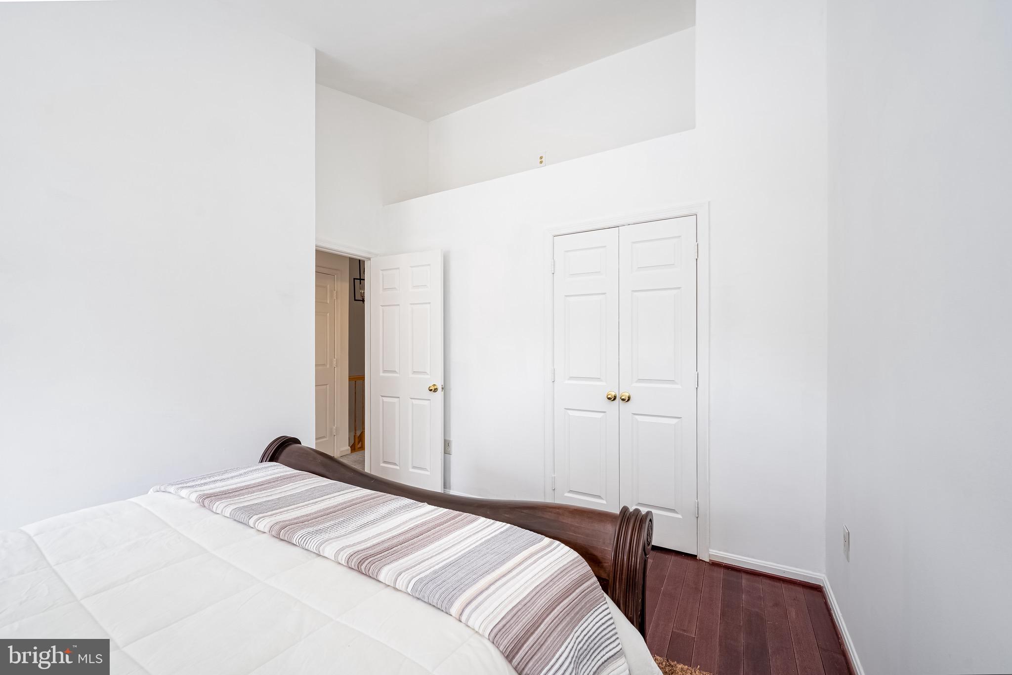 WOODVIEW VILLAGE - Residential