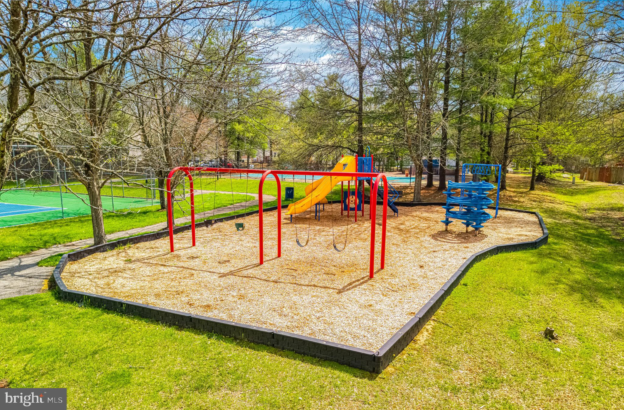 WOODVIEW VILLAGE - Residential