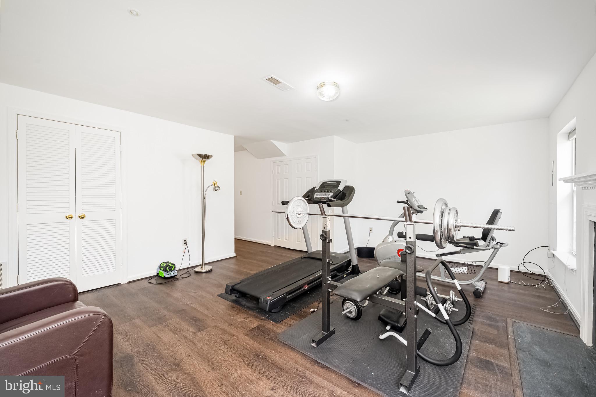 WOODVIEW VILLAGE - Residential