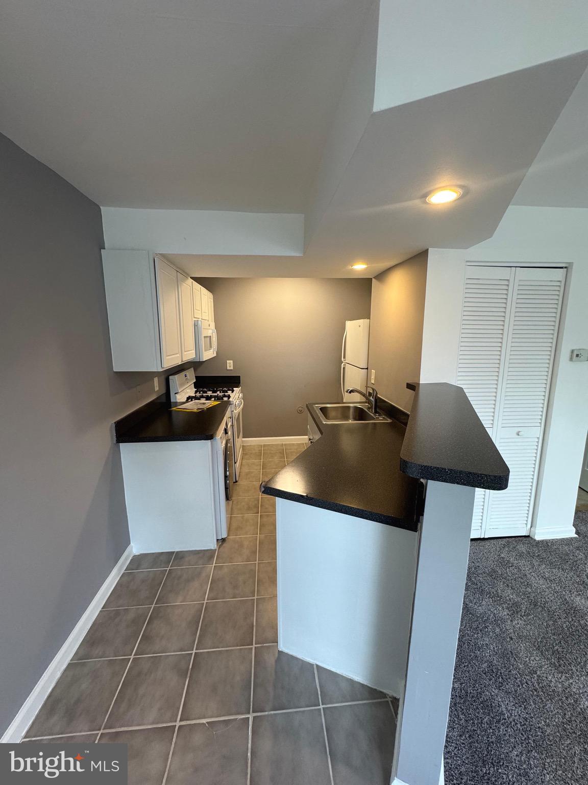 MARKHAM VIEW CONDOMINIUMS - Residential