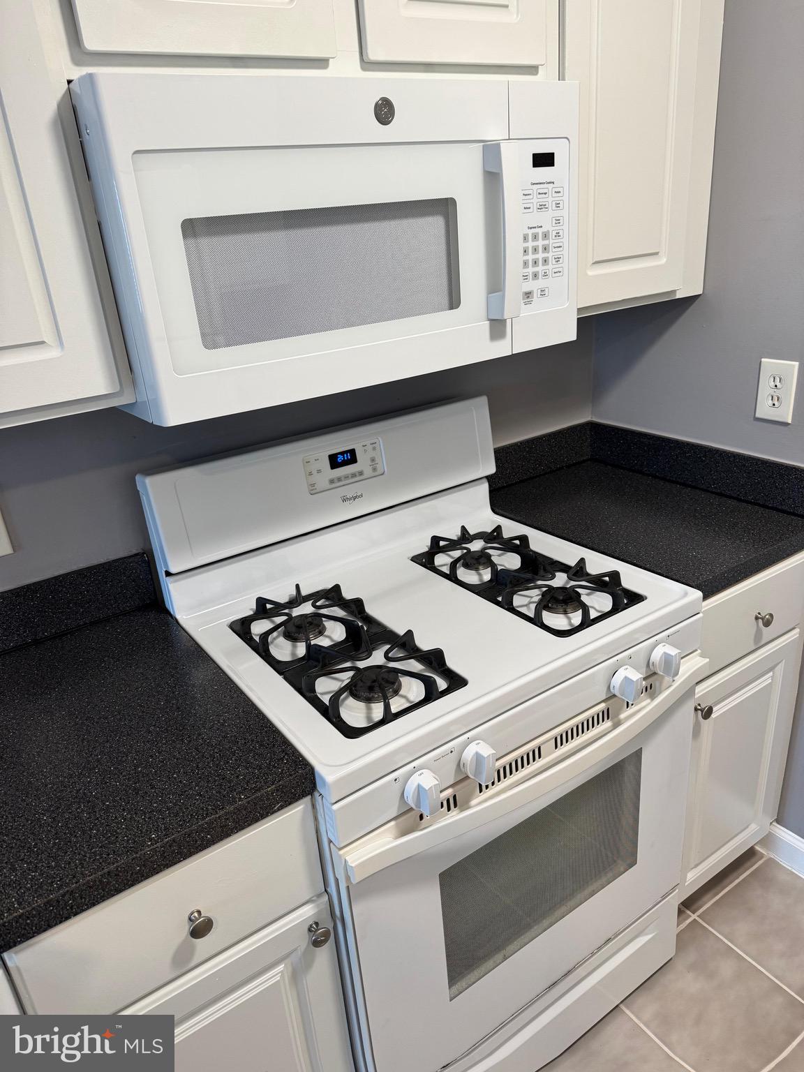 MARKHAM VIEW CONDOMINIUMS - Residential