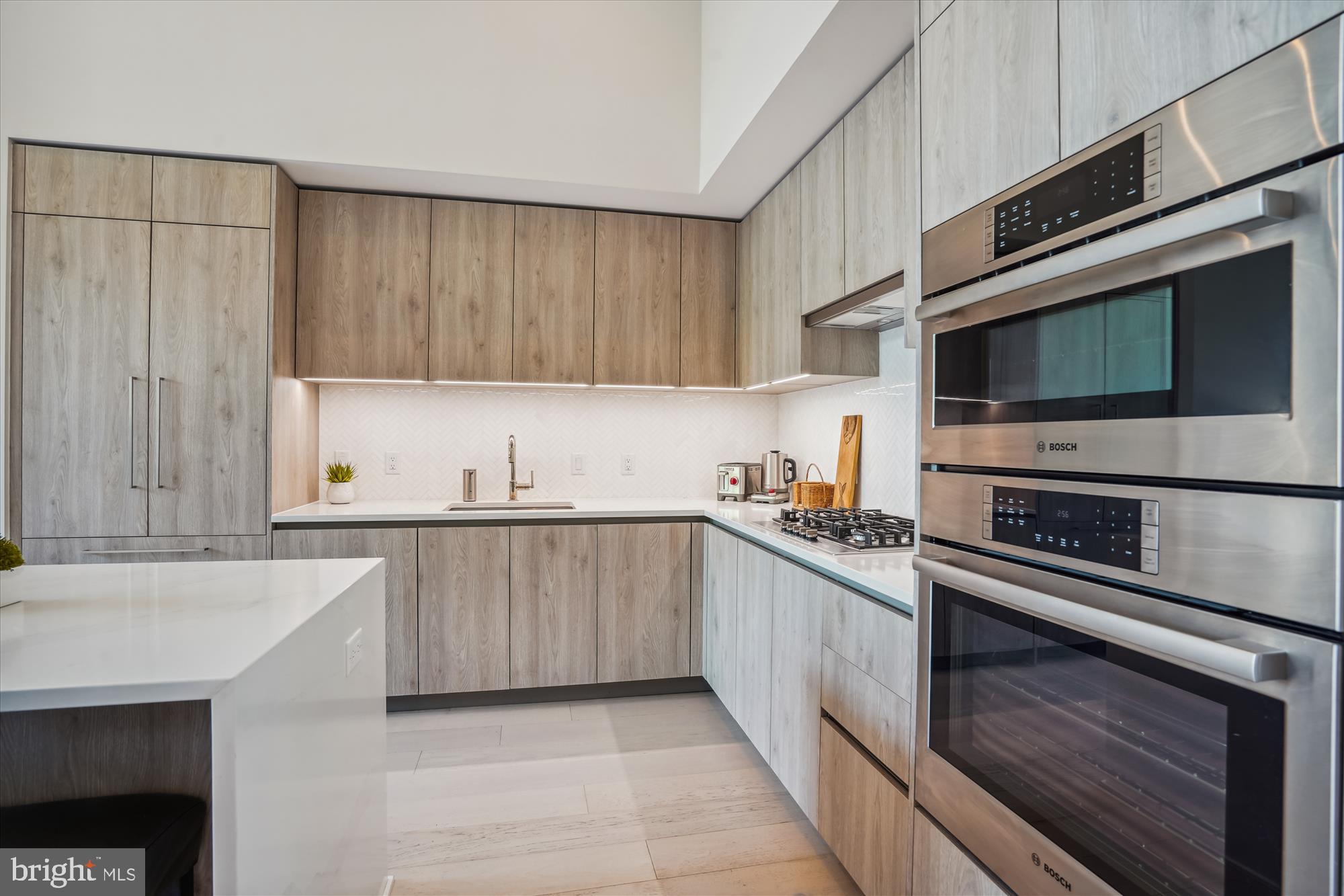 OLD TOWN NORTH - Residential