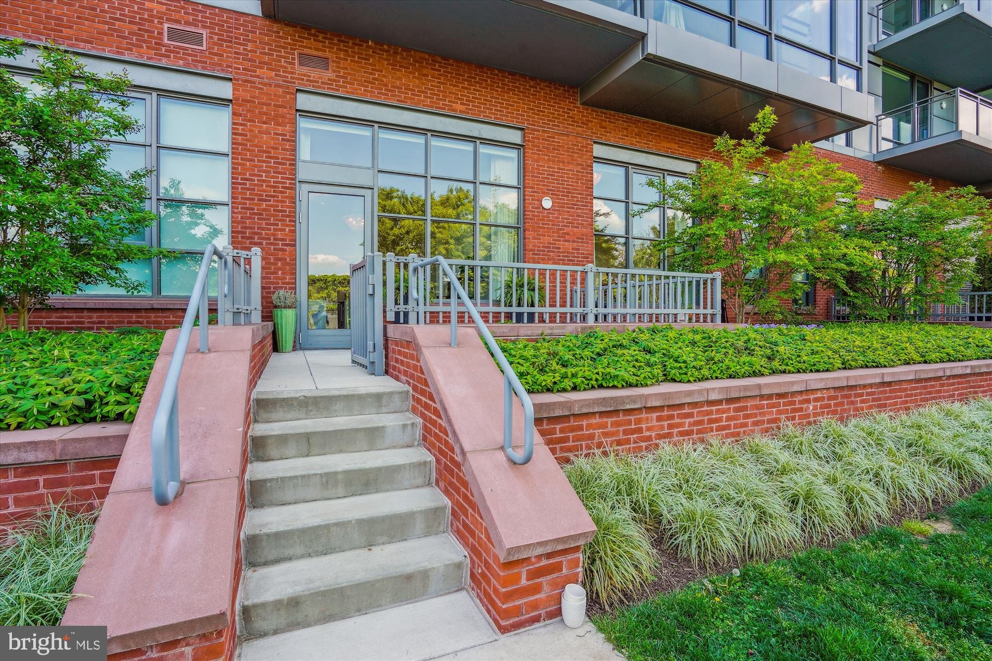 OLD TOWN NORTH - Residential