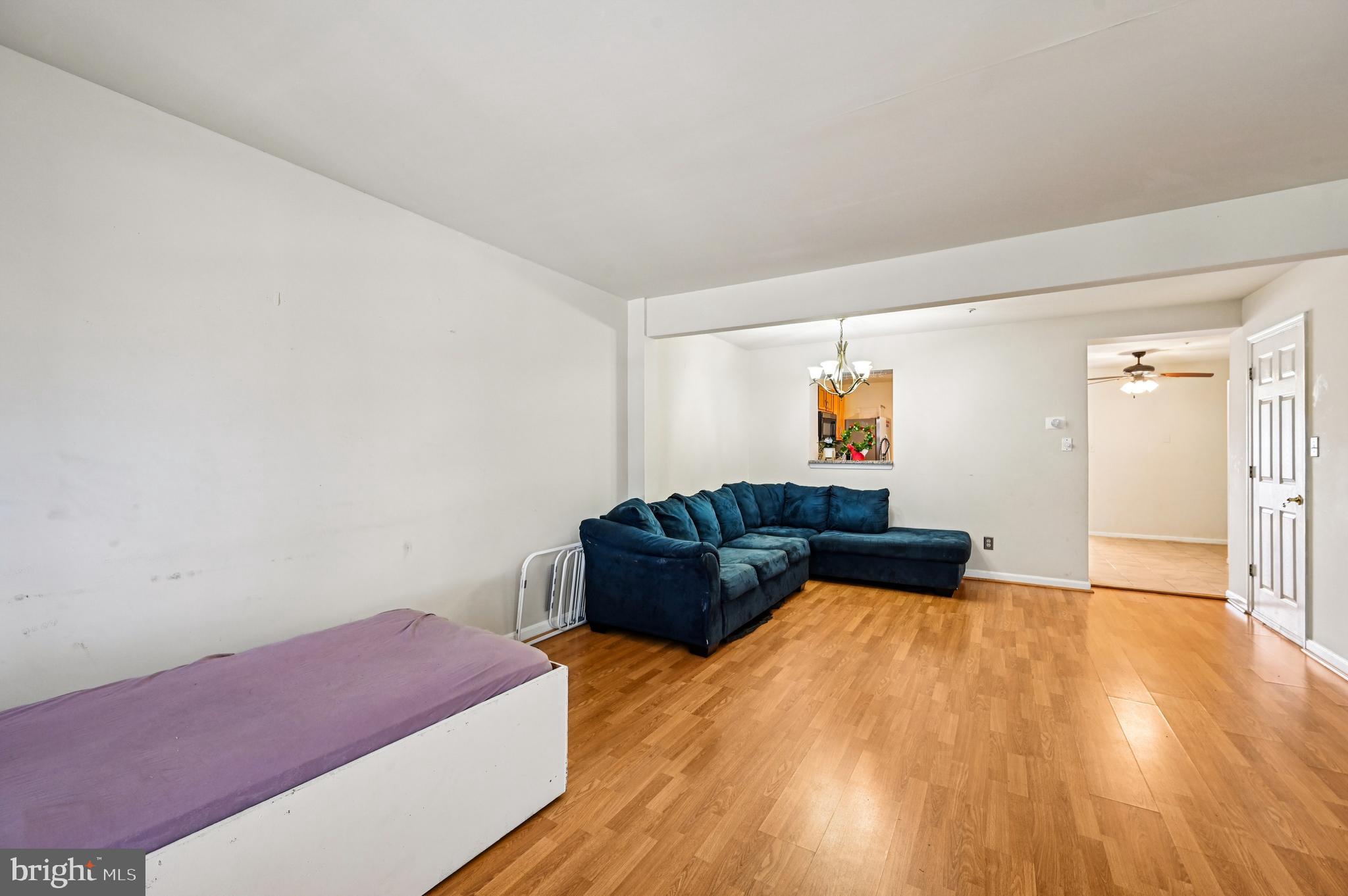 BRISTOL FOREST - Residential