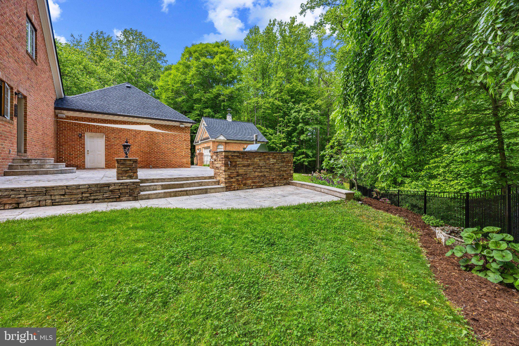 BELVOIR FARMS - Residential