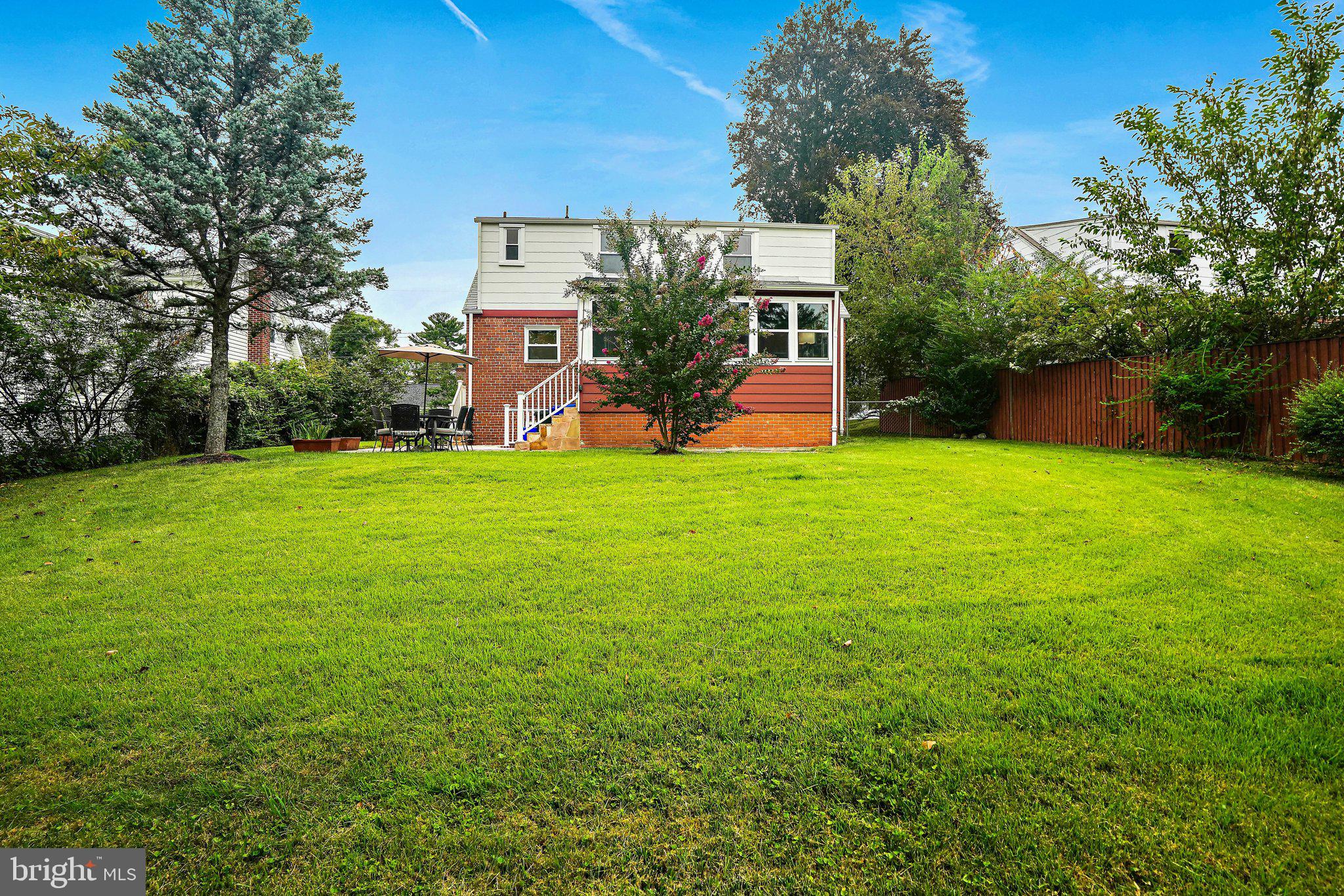 WHEATON CREST - Residential