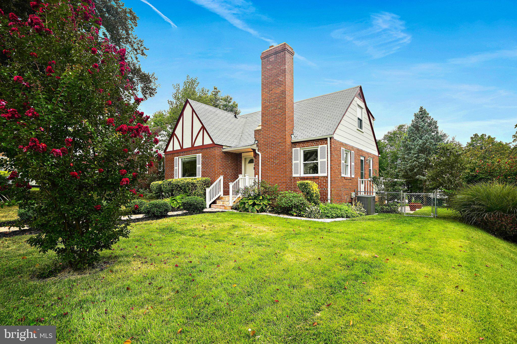 WHEATON CREST - Residential