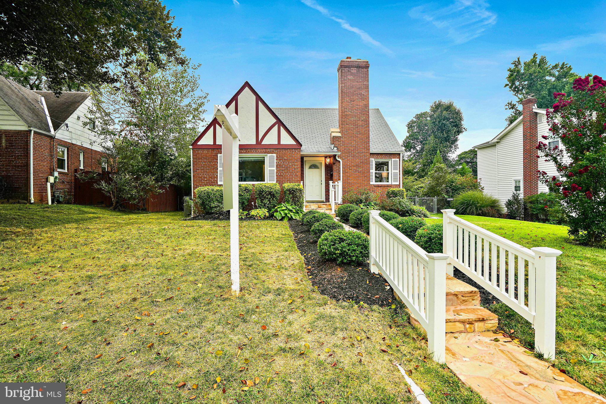 WHEATON CREST - Residential