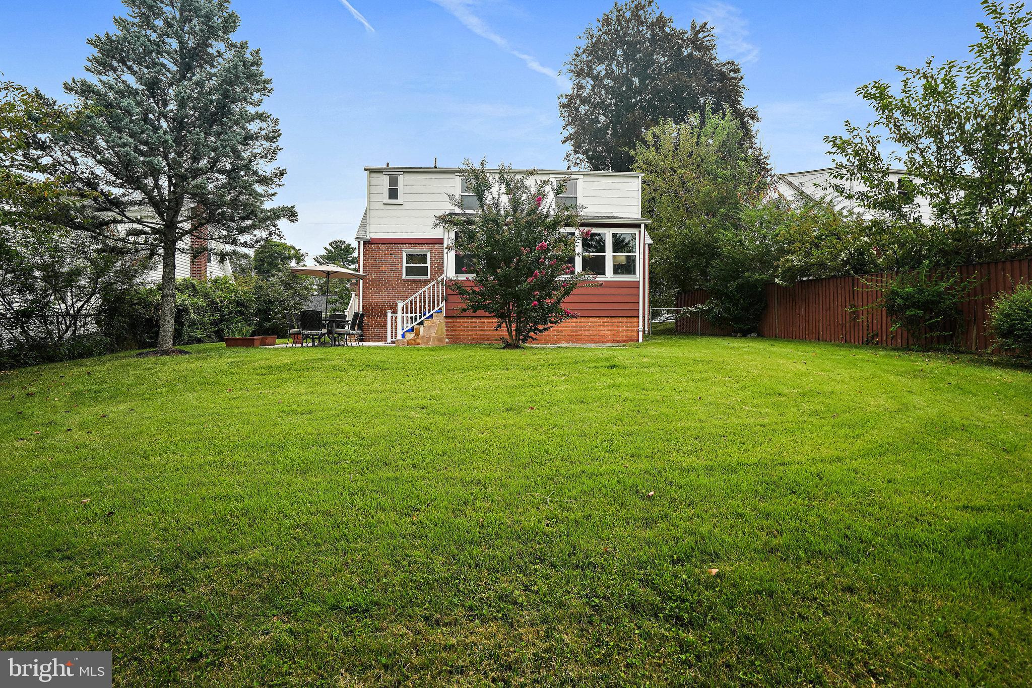 WHEATON CREST - Residential