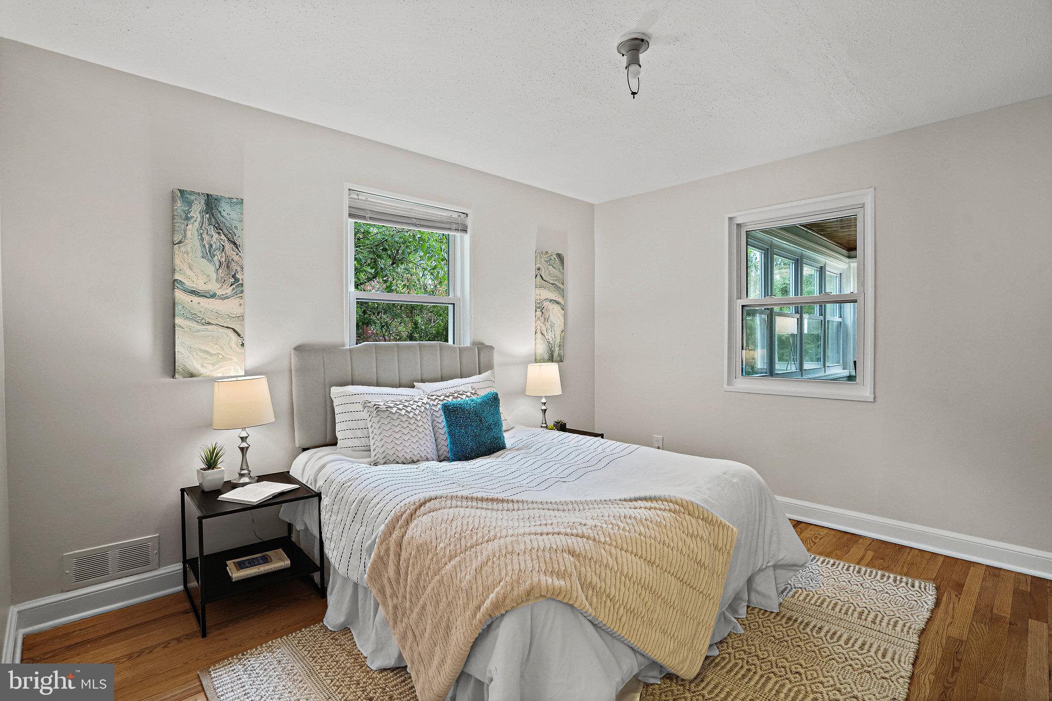 WHEATON CREST - Residential