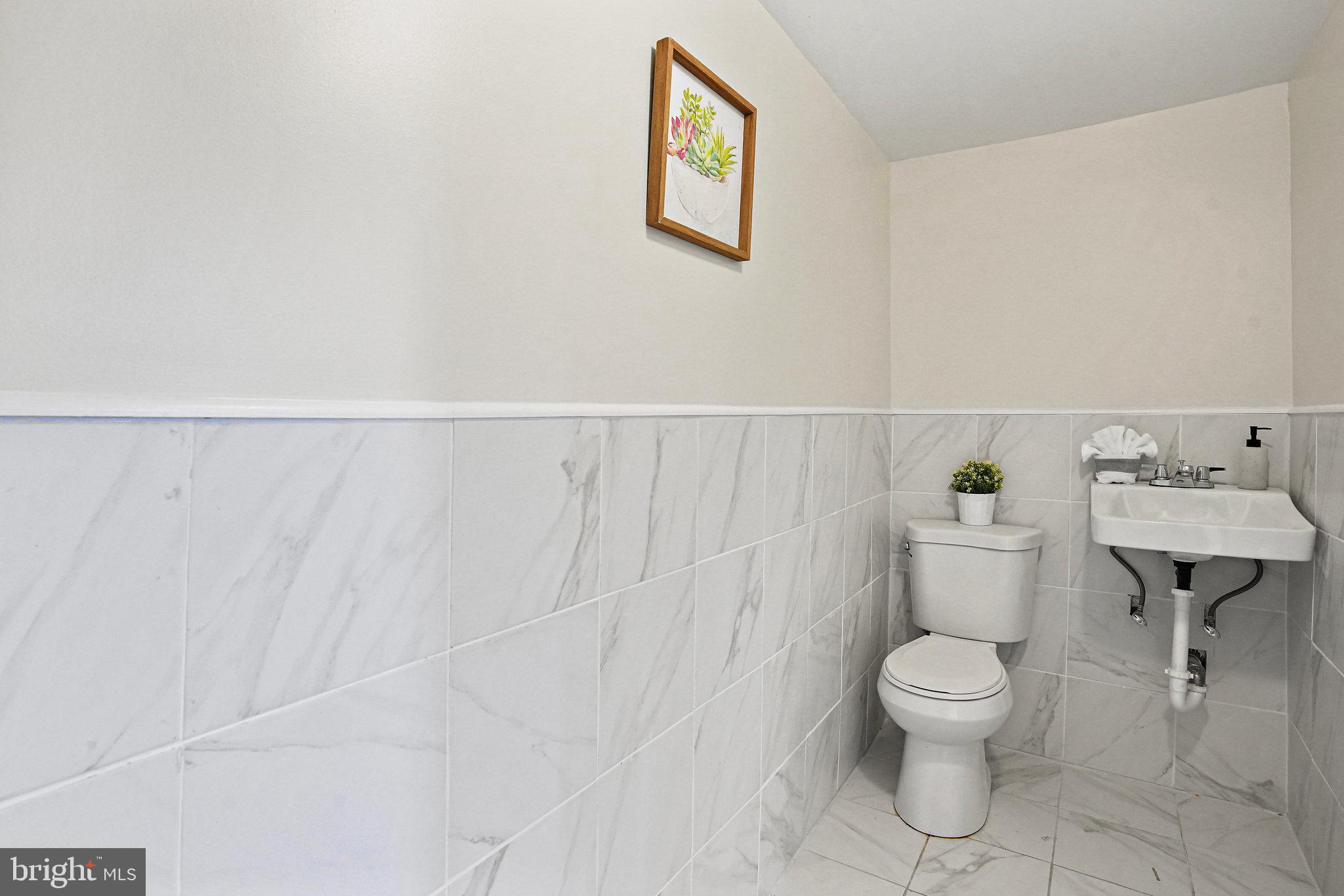 WHEATON CREST - Residential