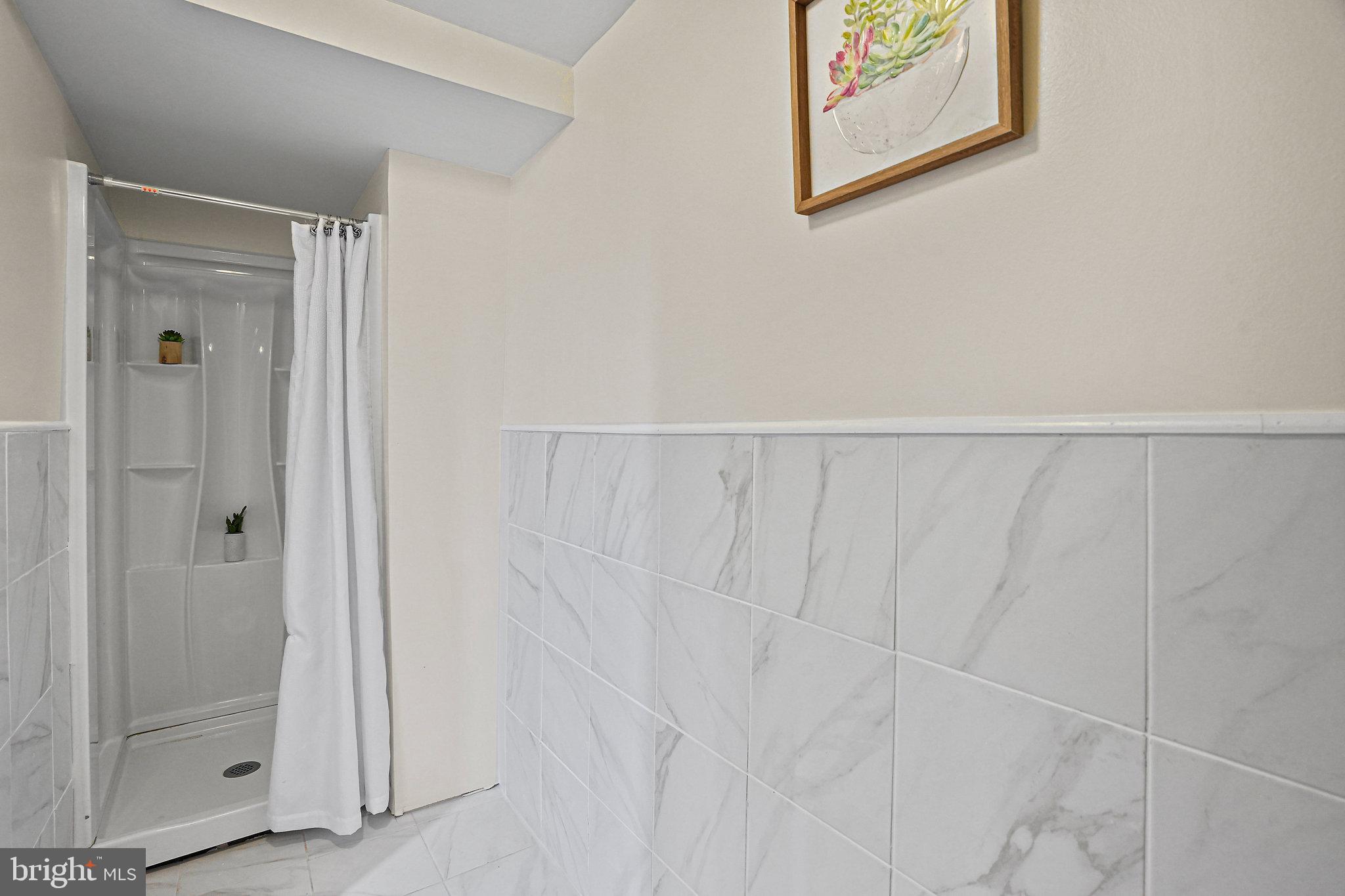 WHEATON CREST - Residential