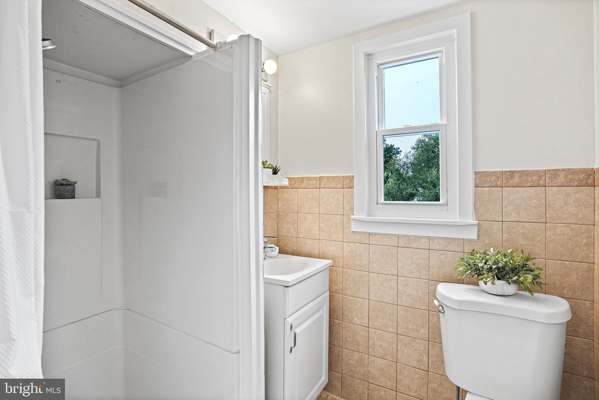 WHEATON CREST - Residential