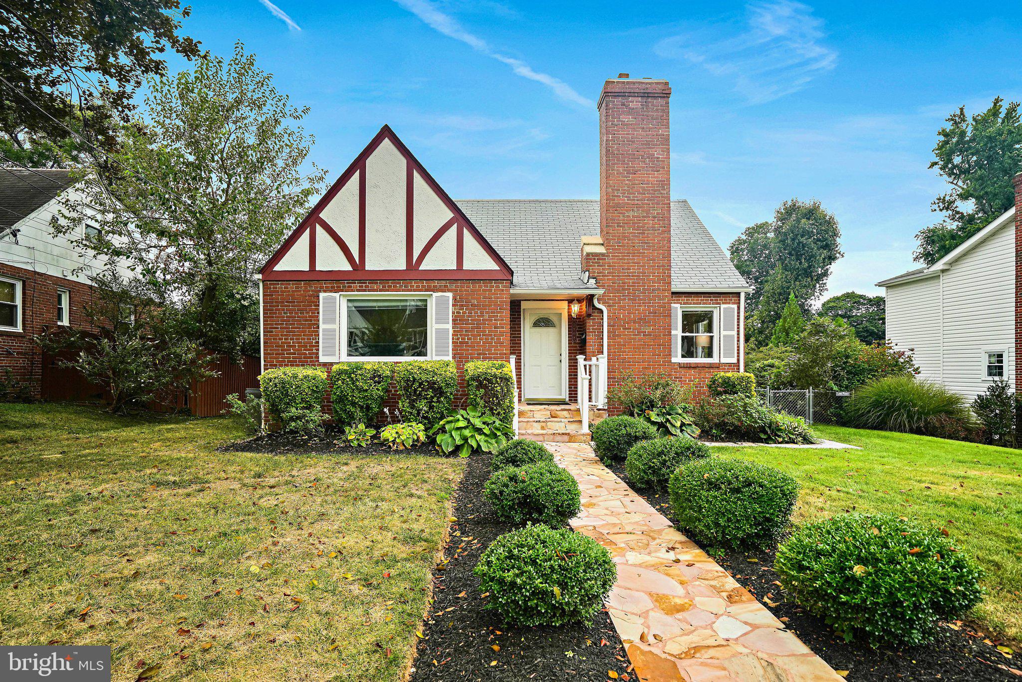 WHEATON CREST - Residential