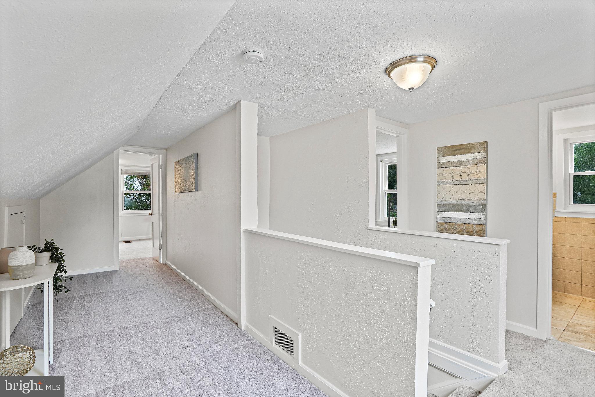 WHEATON CREST - Residential