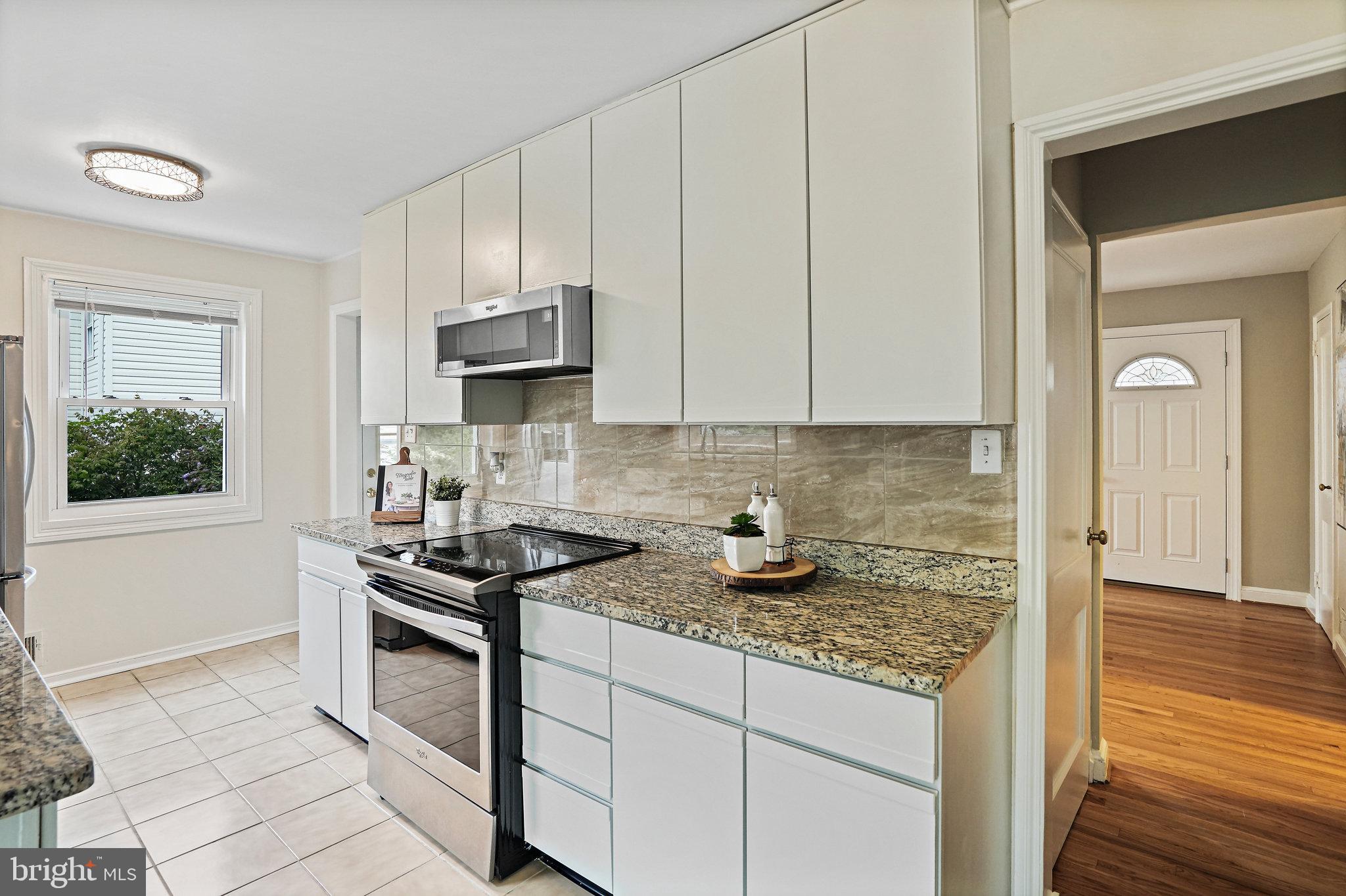 WHEATON CREST - Residential