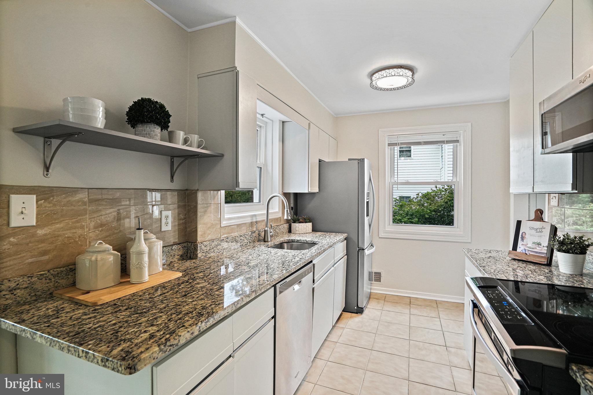 WHEATON CREST - Residential