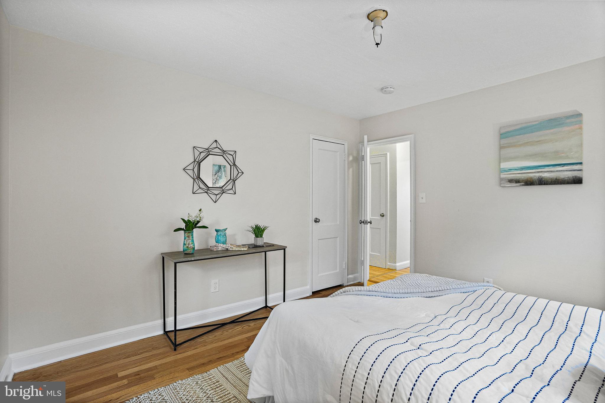 WHEATON CREST - Residential