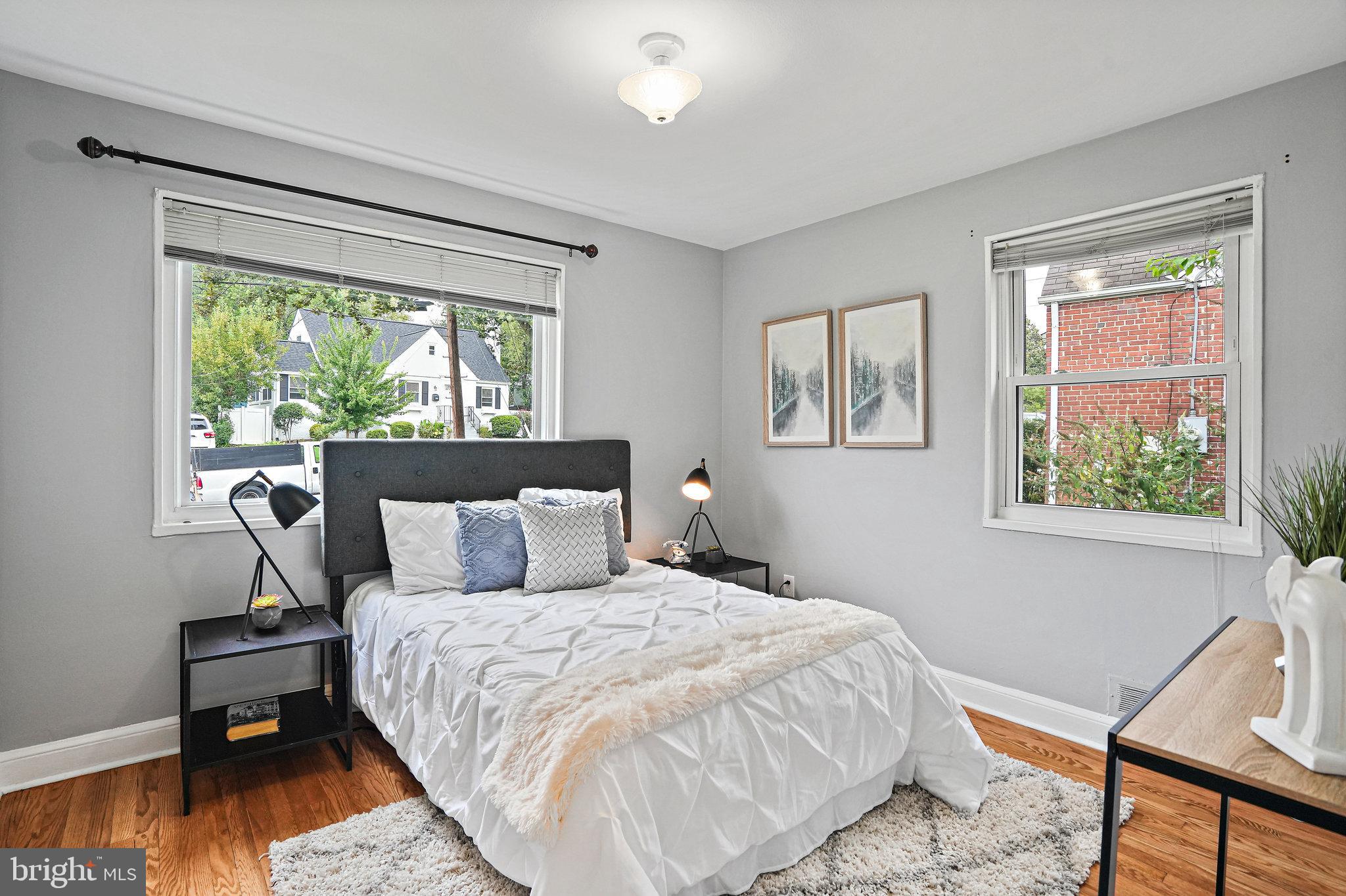 WHEATON CREST - Residential