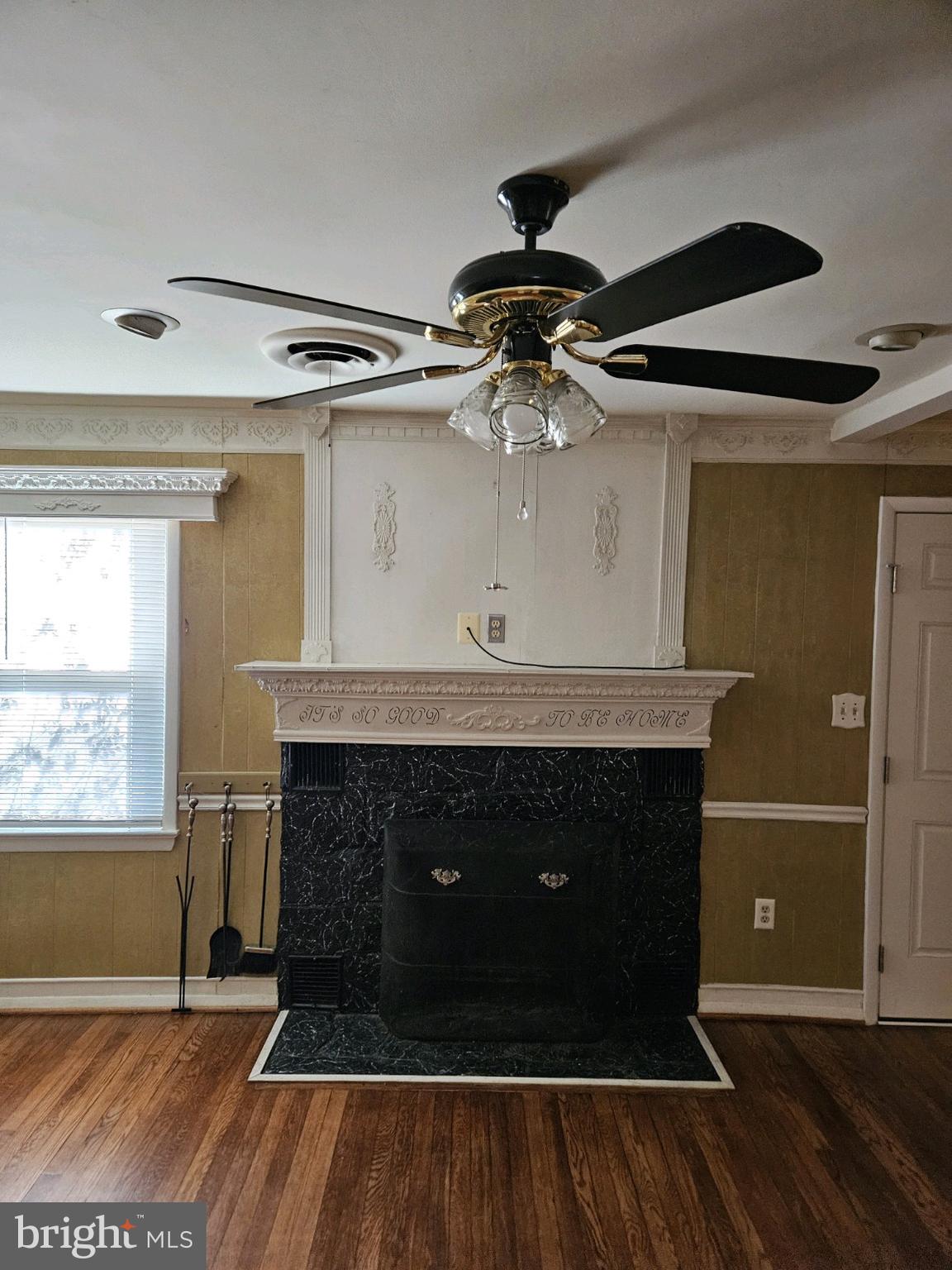 WALDORF PARK - Residential Lease