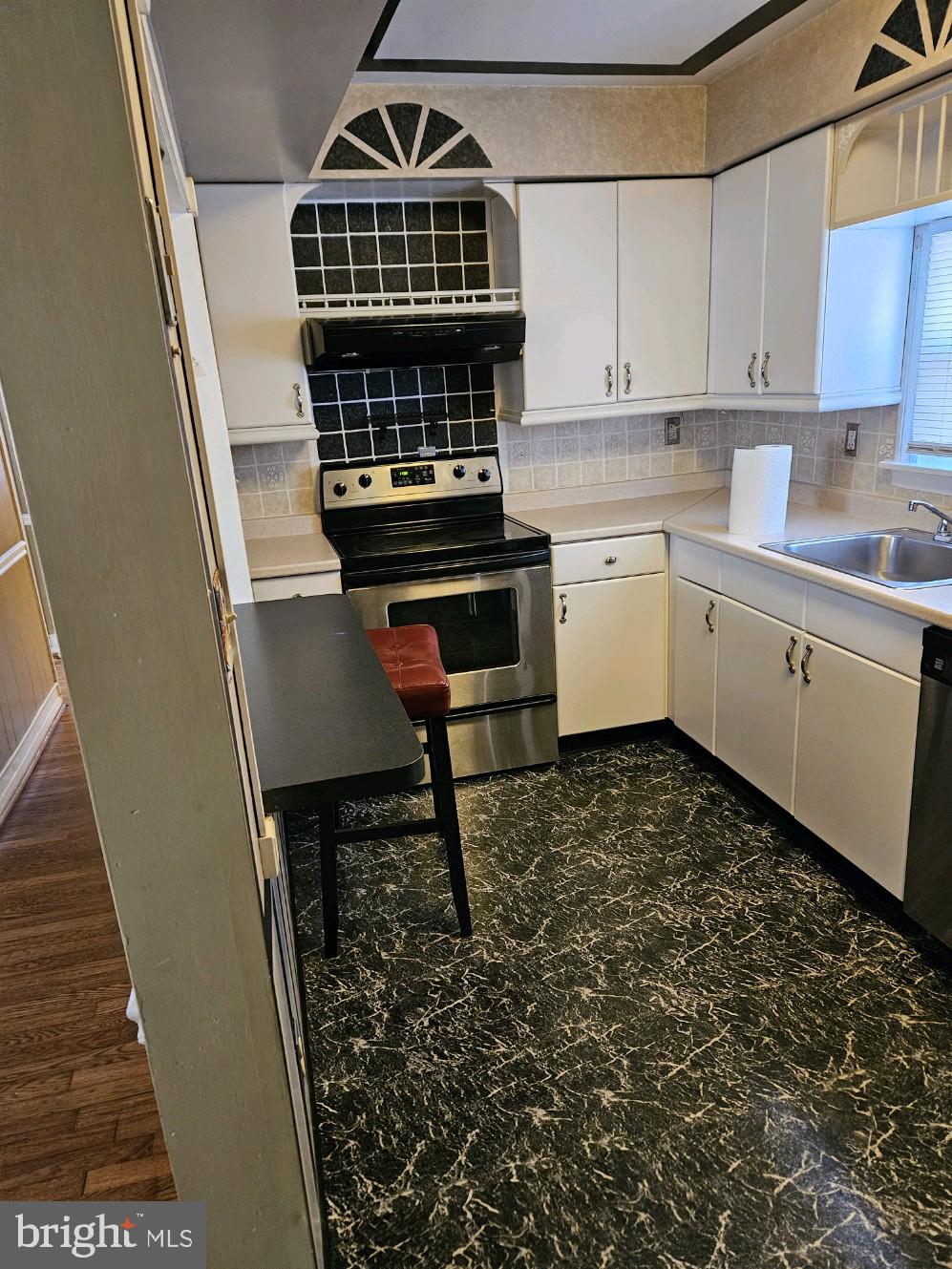 WALDORF PARK - Residential Lease