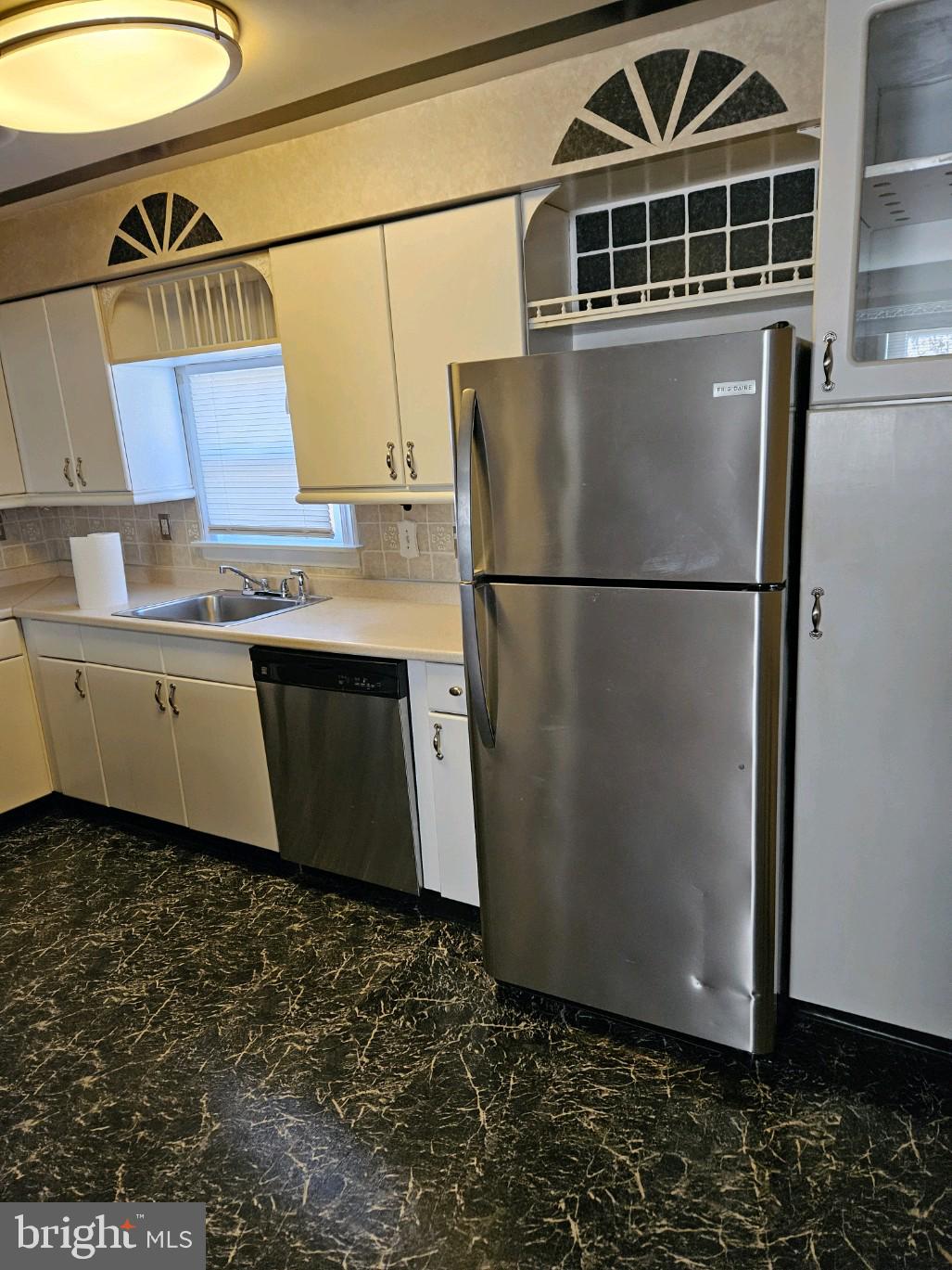 WALDORF PARK - Residential Lease